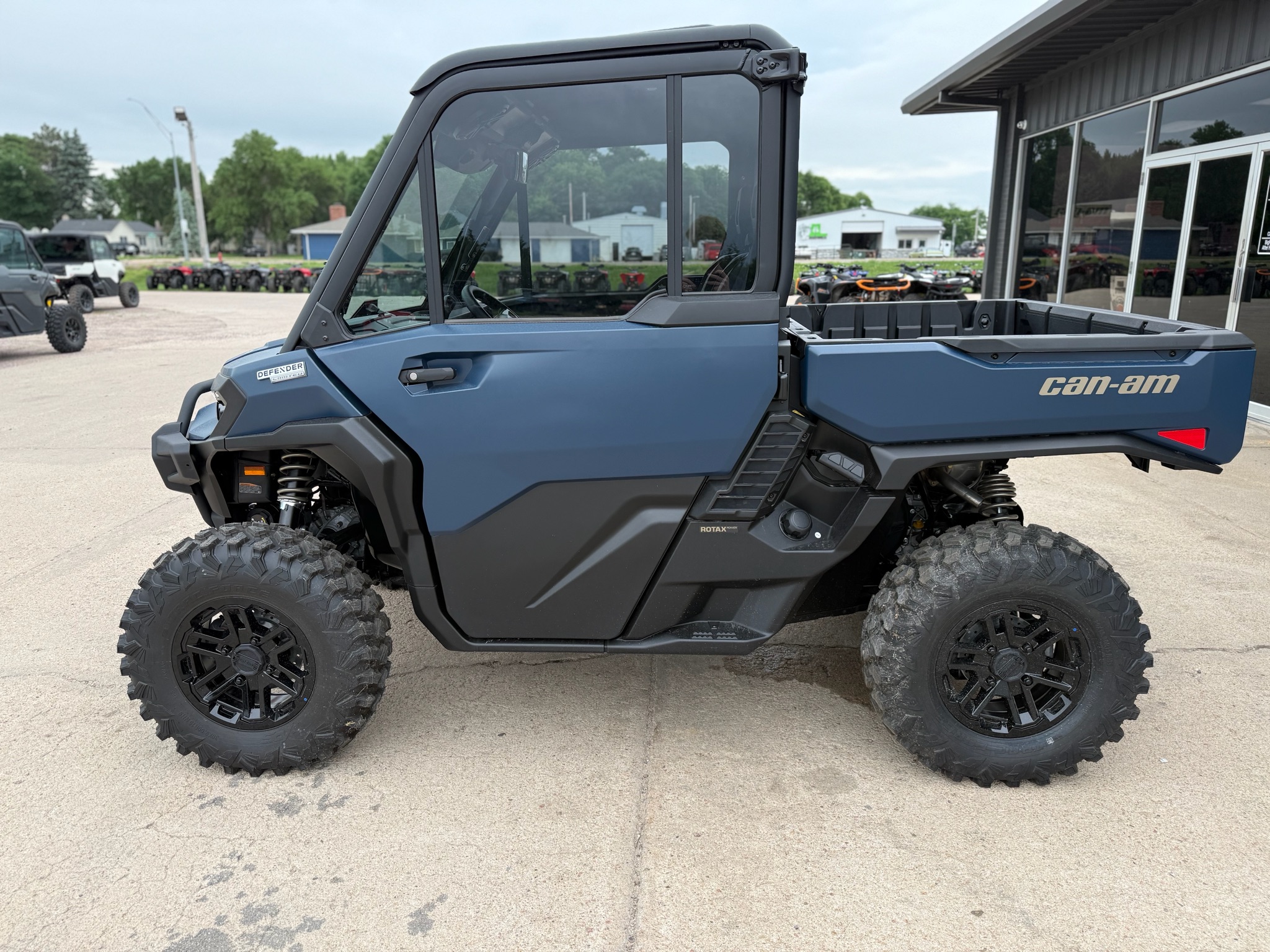 2026 Can-Am™ Defender Limited HD11 4