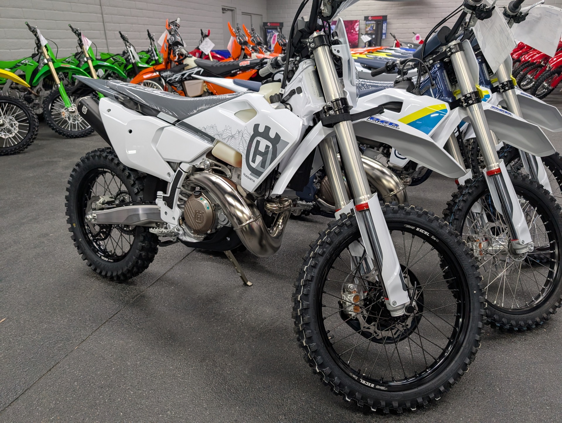 New 2025 Husqvarna TE 300 Pro Motorcycles in Sacramento, CA Stock Number 302068
