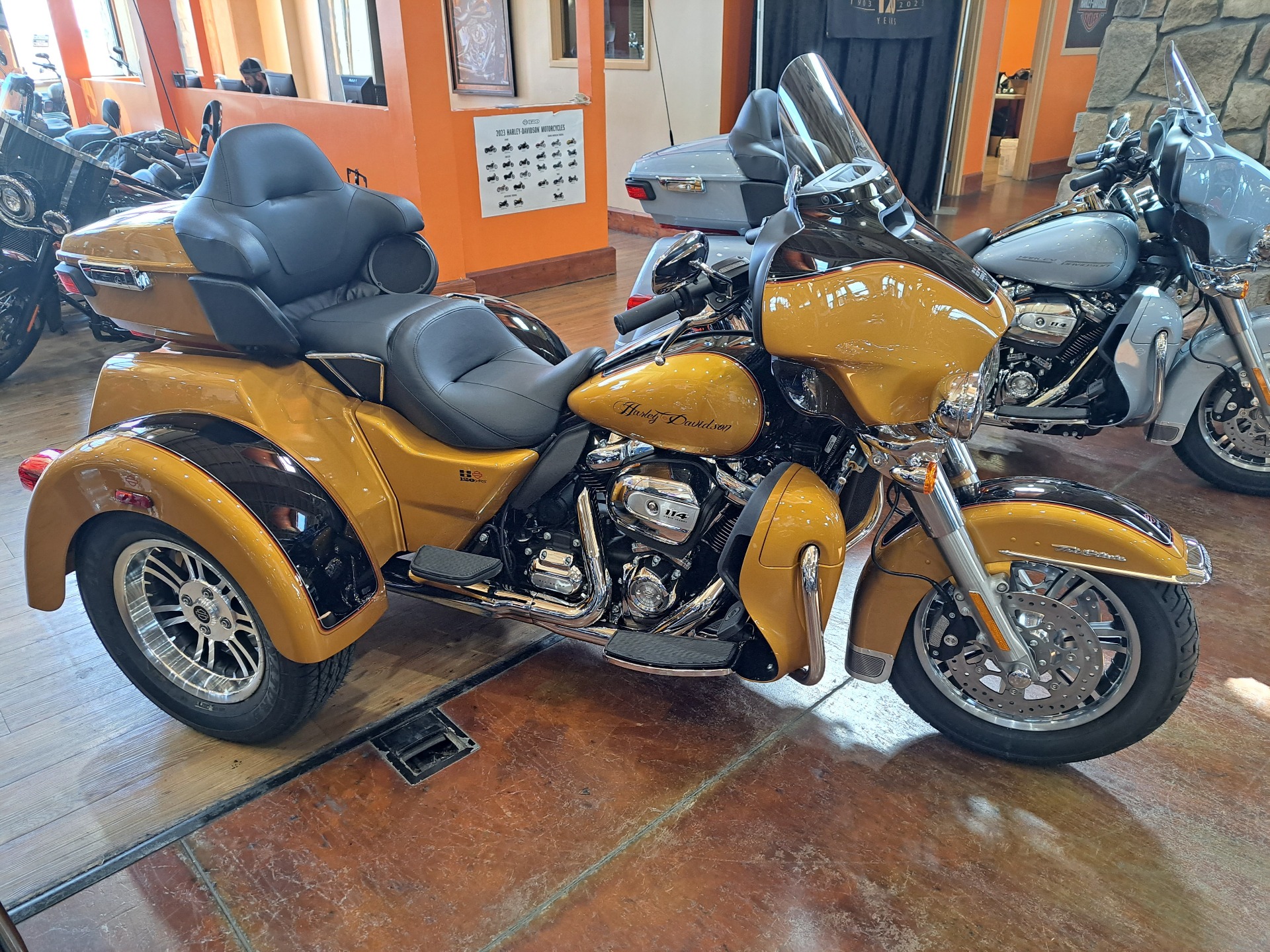 2023 Harley-Davidson Tri Glide® Ultra in Loveland, Colorado - Photo 1