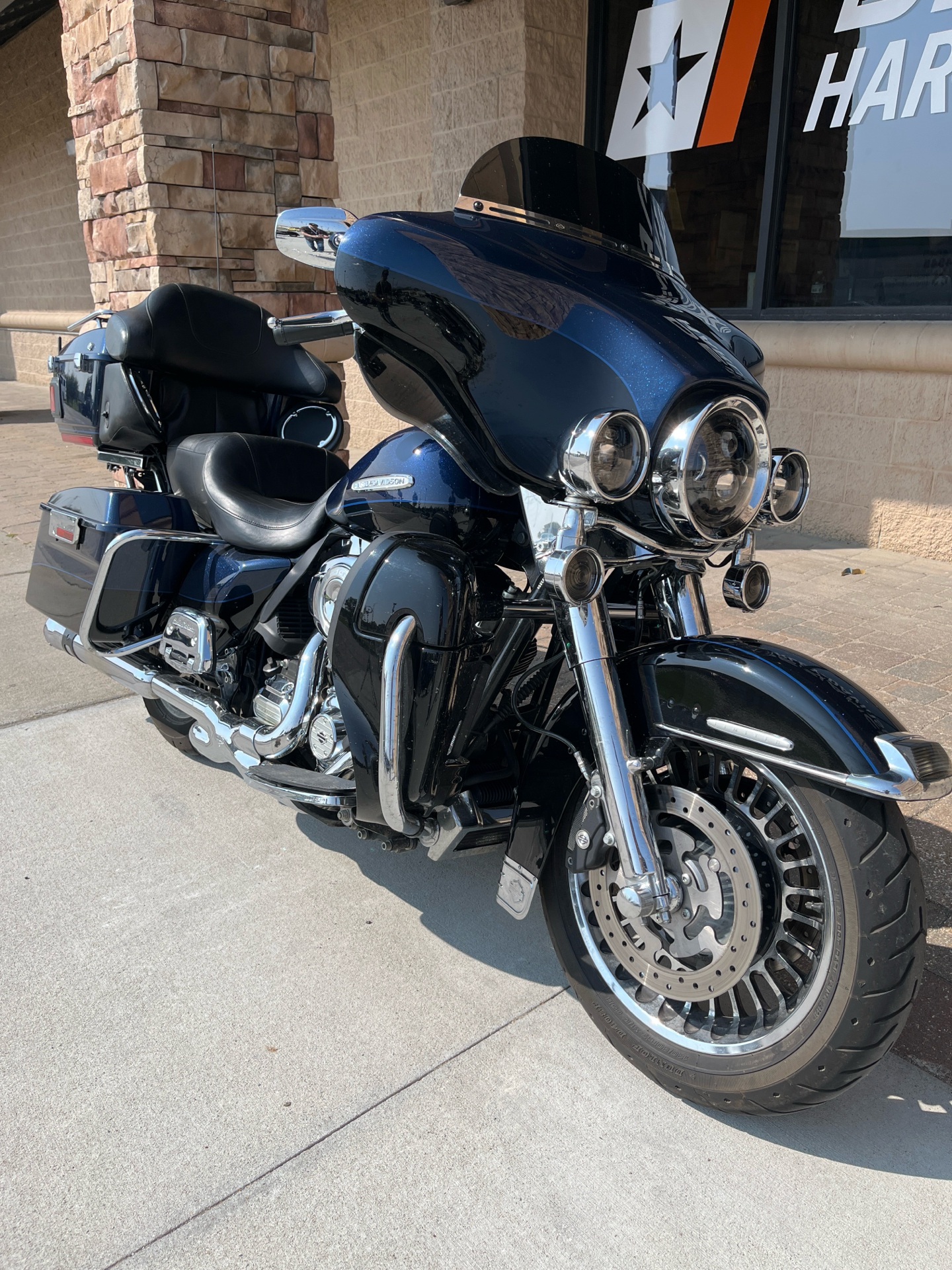 2013 Harley-Davidson Electra Glide® Ultra Limited in Omaha, Nebraska - Photo 2