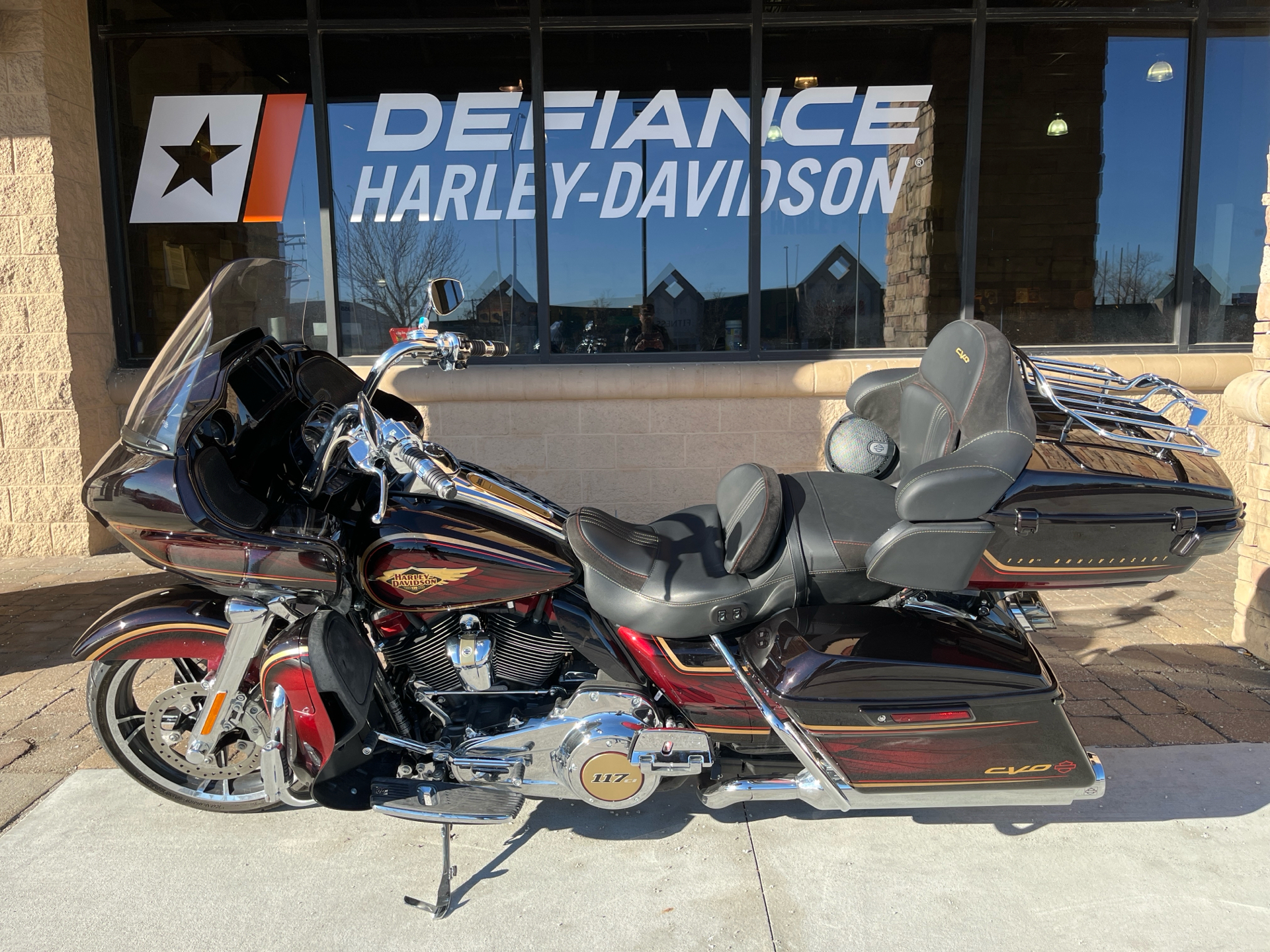 2023 Harley-Davidson CVO™ Road Glide® Limited Anniversary in Omaha, Nebraska - Photo 3