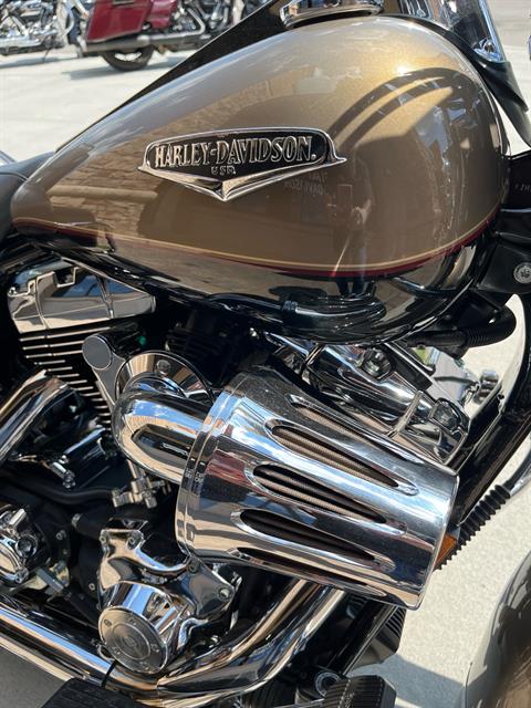 2005 Harley-Davidson FLHRCI Road King® Classic in Omaha, Nebraska - Photo 7