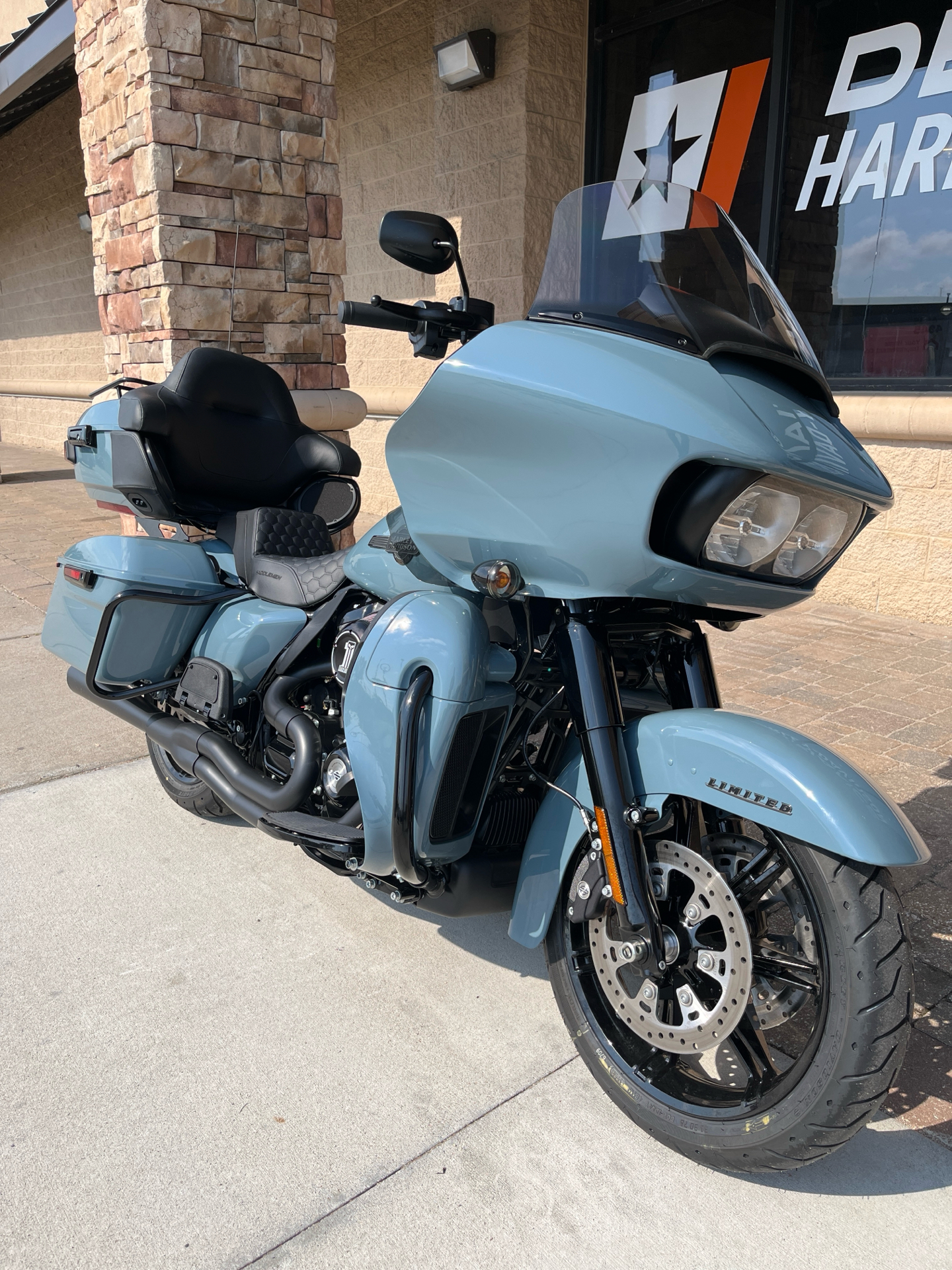 2024 Harley-Davidson Road Glide® Limited in Omaha, Nebraska - Photo 2