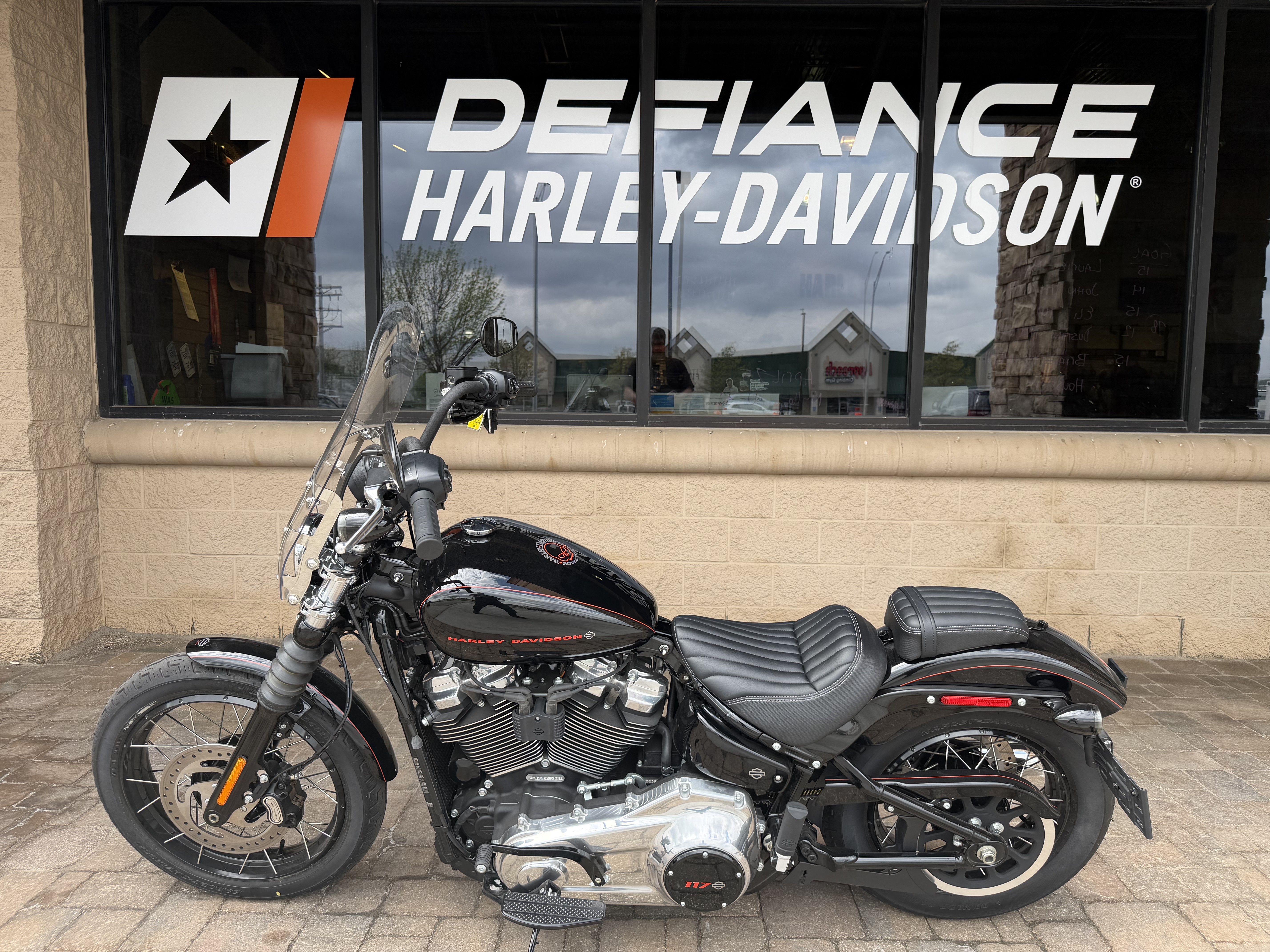 2025 Harley-Davidson Street Bob® in Omaha, Nebraska - Photo 7