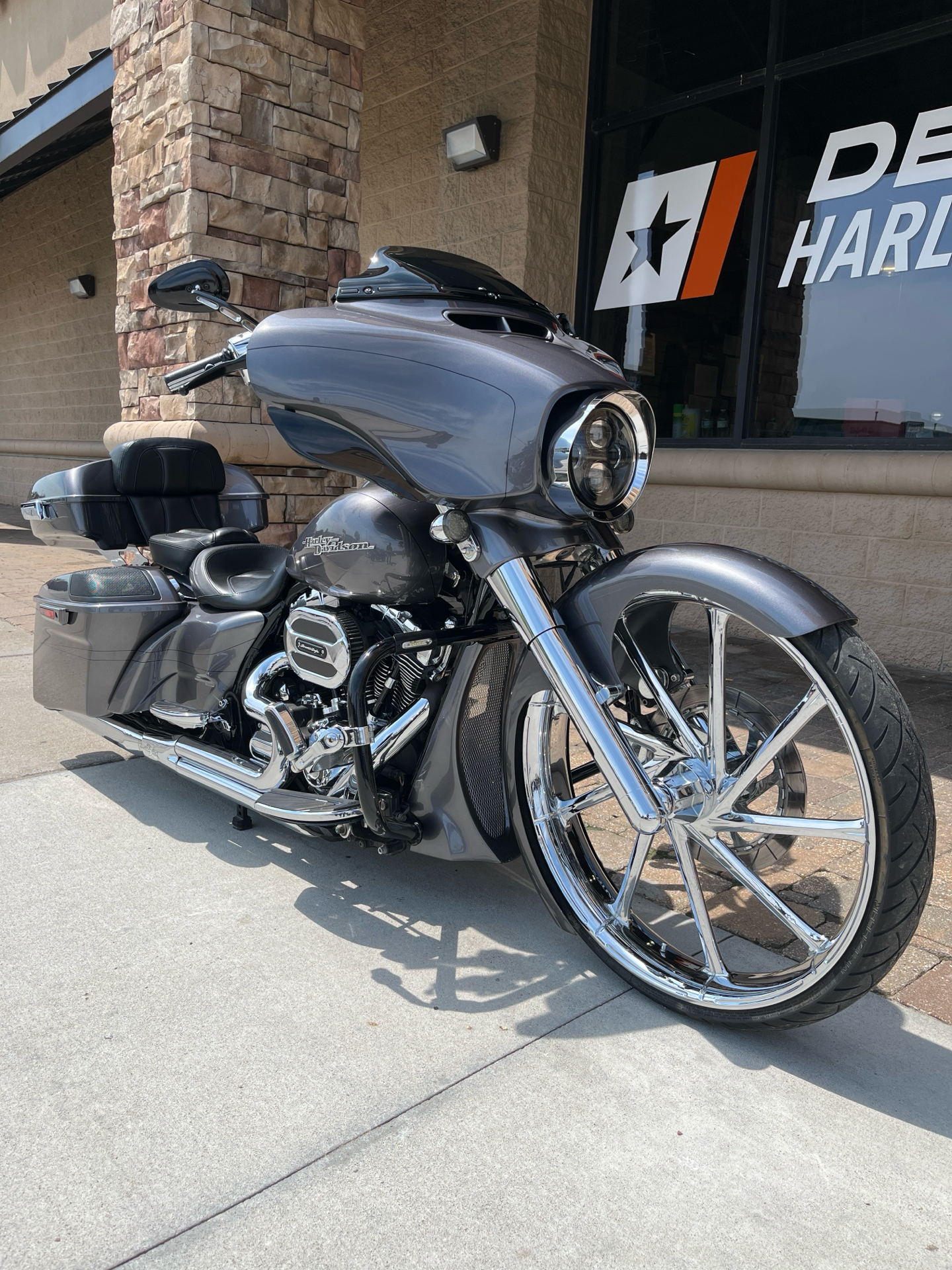 2015 Harley-Davidson Street Glide® Special in Omaha, Nebraska - Photo 2