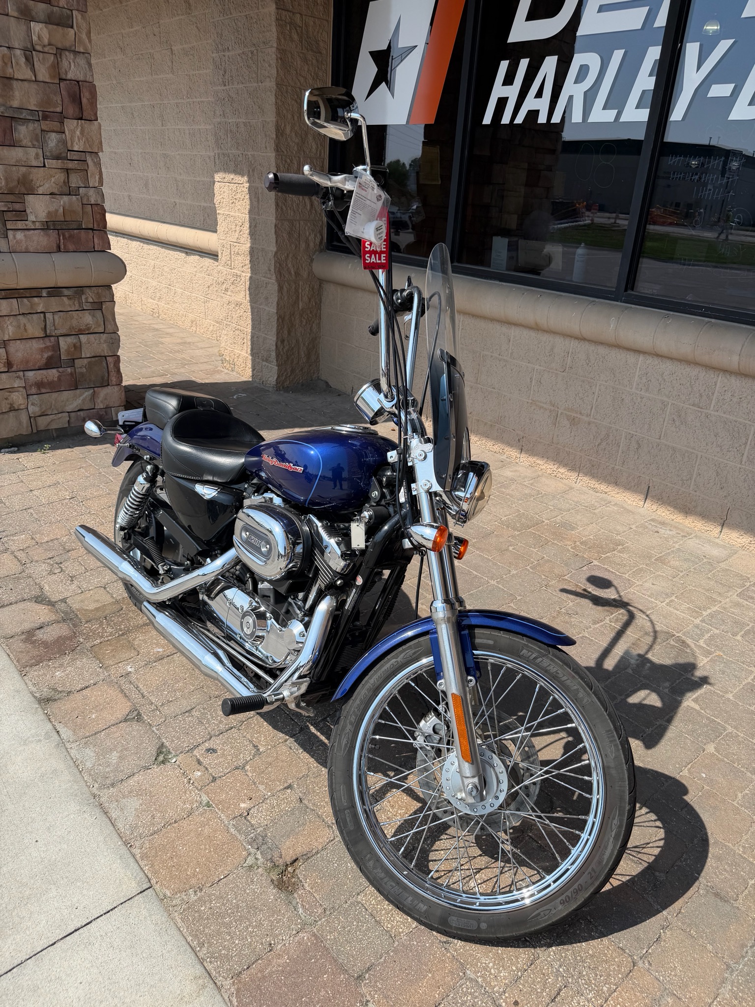 2006 Harley-Davidson Sportster® 1200 Custom 2
