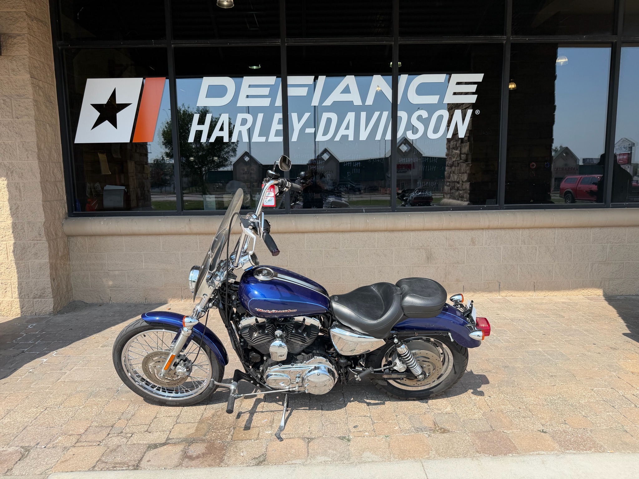 2006 Harley-Davidson Sportster® 1200 Custom 8