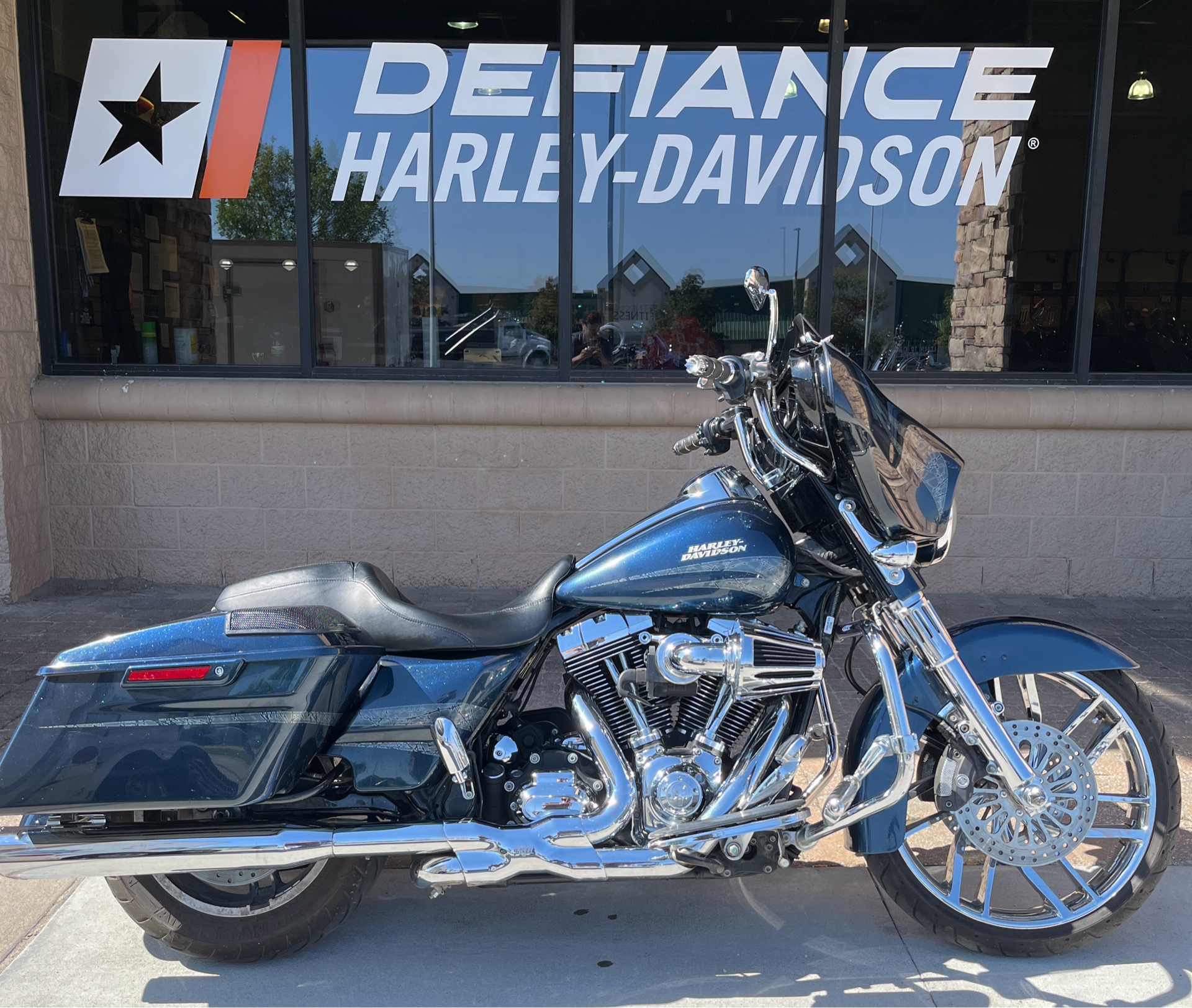 2016 Harley-Davidson Street Glide® Special in Omaha, Nebraska - Photo 1