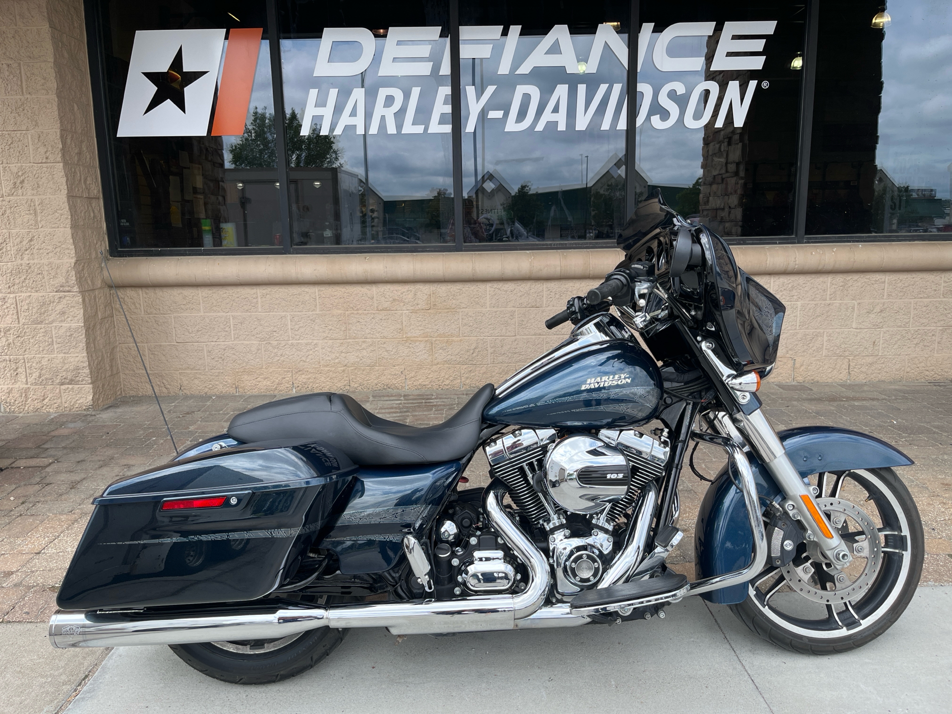 2016 Harley-Davidson Street Glide® Special in Omaha, Nebraska - Photo 1