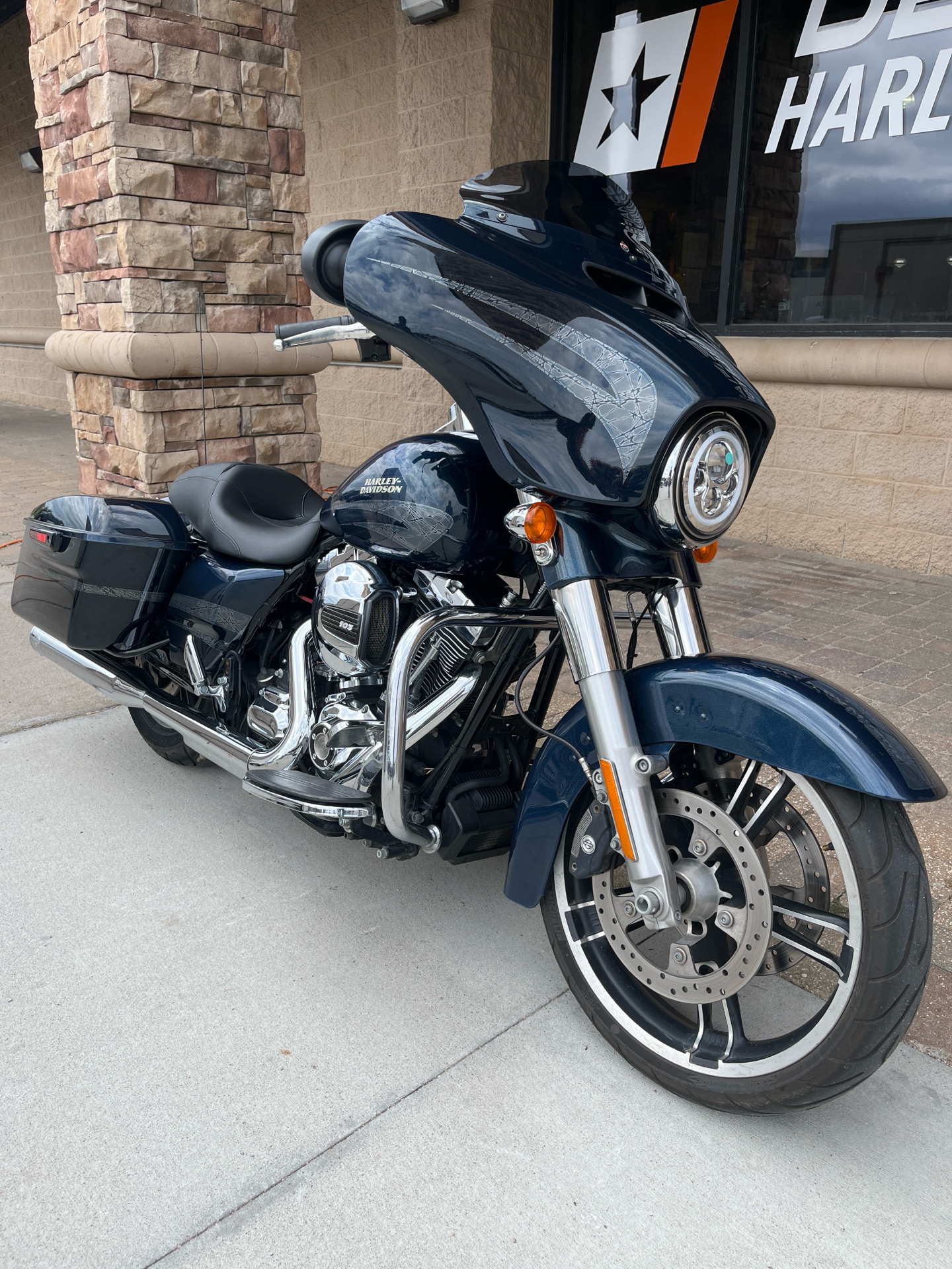 2016 Harley-Davidson Street Glide® Special in Omaha, Nebraska - Photo 2