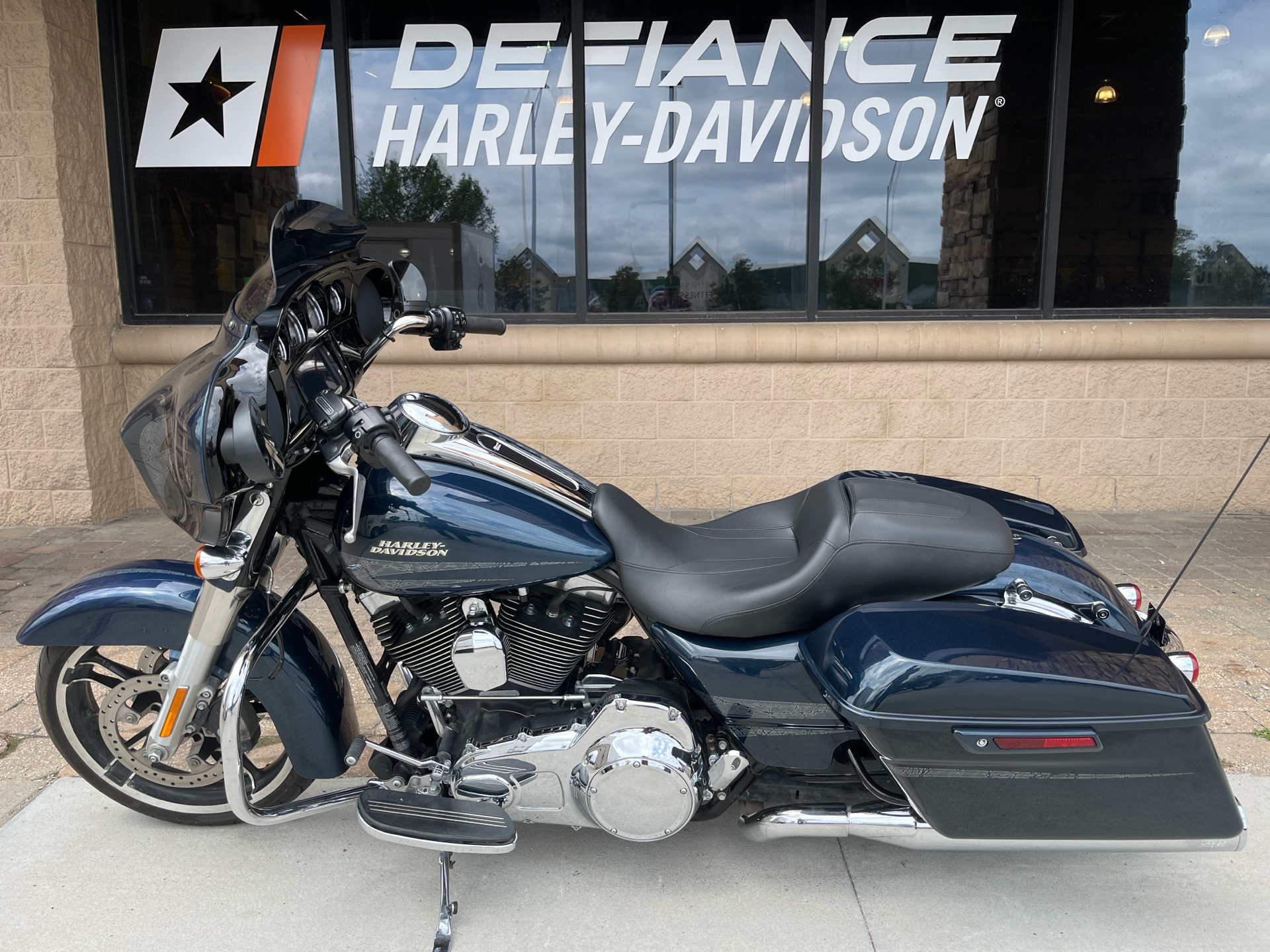 2016 Harley-Davidson Street Glide® Special in Omaha, Nebraska - Photo 3
