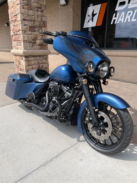 2018 Harley-Davidson 115th Anniversary Street Glide® Special in Omaha, Nebraska - Photo 2