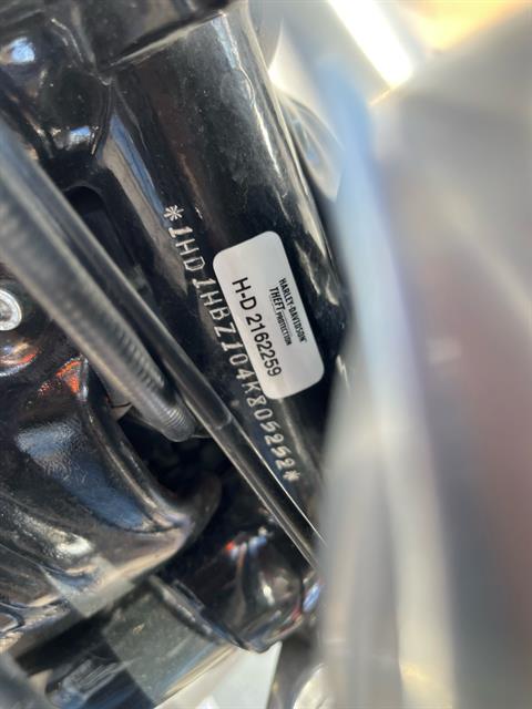 2004 Harley-Davidson VRSCB V-Rod® in Omaha, Nebraska - Photo 6