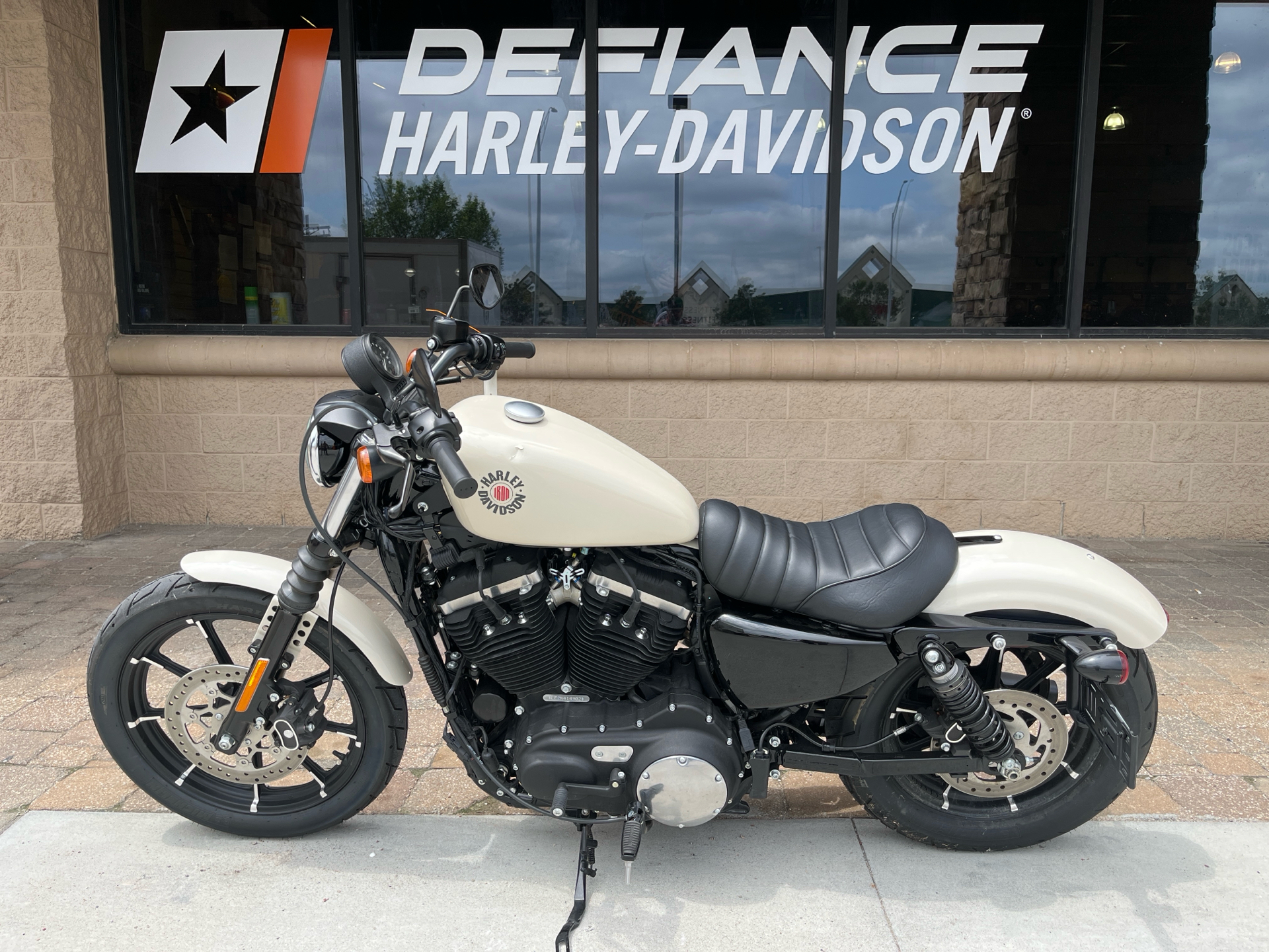 2022 Harley-Davidson Iron 883™ in Omaha, Nebraska - Photo 3