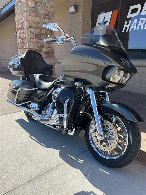 2016 Harley-Davidson CVO™ Road Glide™ Ultra in Omaha, Nebraska - Photo 2