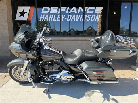 2016 Harley-Davidson CVO™ Road Glide™ Ultra in Omaha, Nebraska - Photo 3
