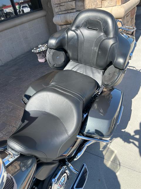 2016 Harley-Davidson CVO™ Road Glide™ Ultra in Omaha, Nebraska - Photo 11