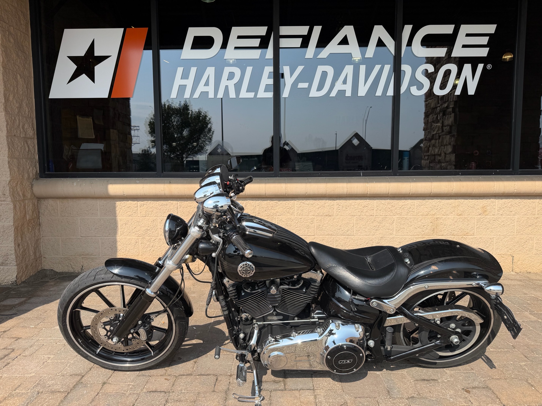 2015 Harley-Davidson Breakout® 9
