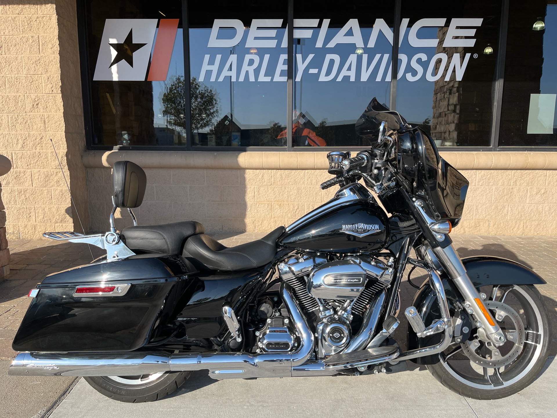 2017 Harley-Davidson Street Glide® Special in Omaha, Nebraska - Photo 1