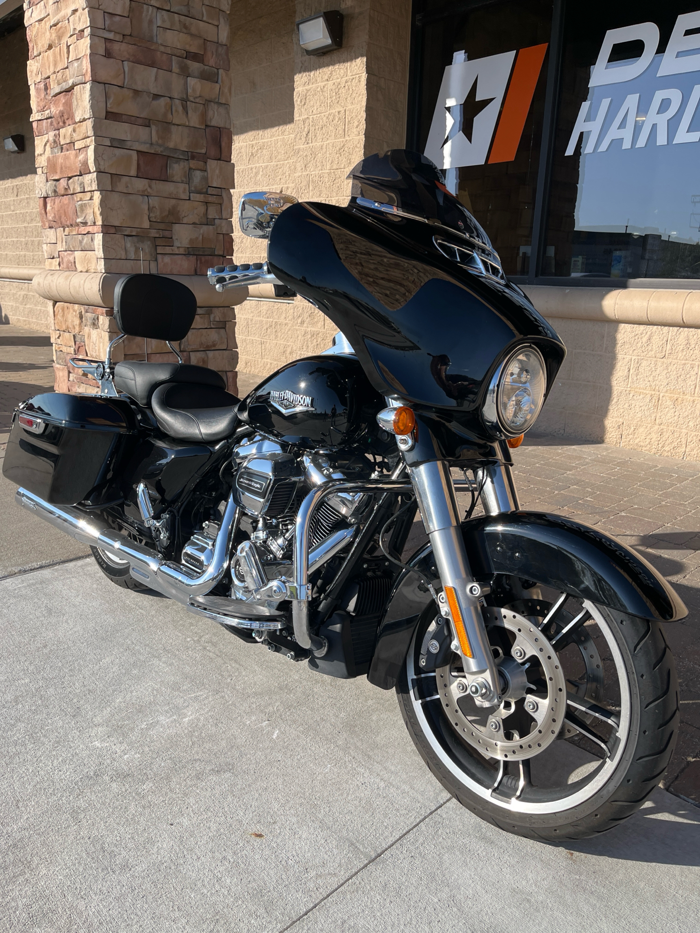 2017 Harley-Davidson Street Glide® Special in Omaha, Nebraska - Photo 2