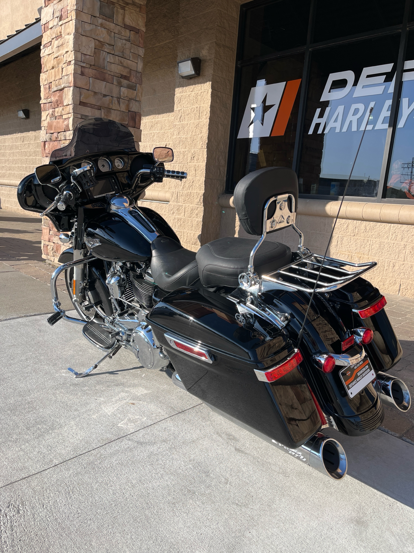 2017 Harley-Davidson Street Glide® Special in Omaha, Nebraska - Photo 4