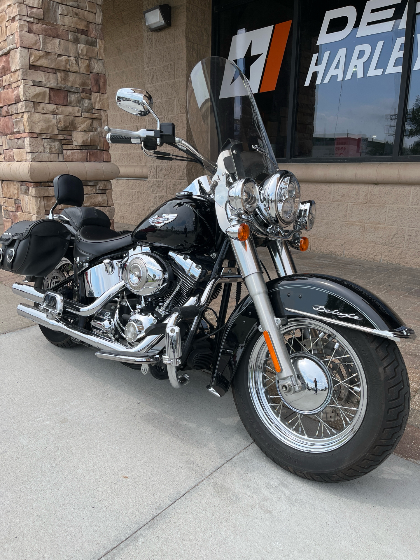 2010 Harley-Davidson Softail® Deluxe in Omaha, Nebraska - Photo 2