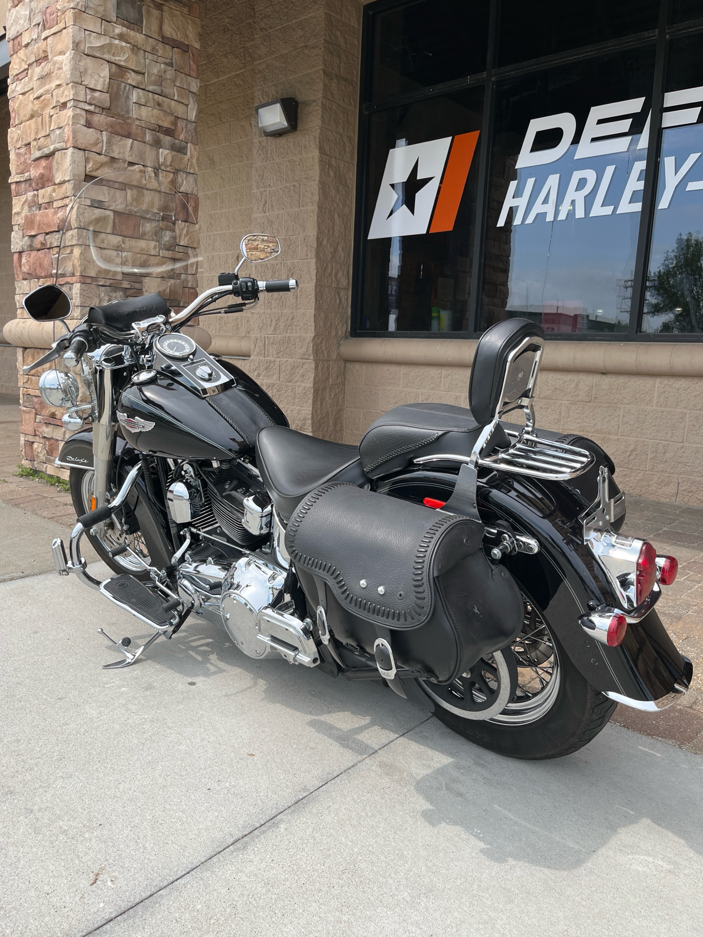 2010 Harley-Davidson Softail® Deluxe in Omaha, Nebraska - Photo 4