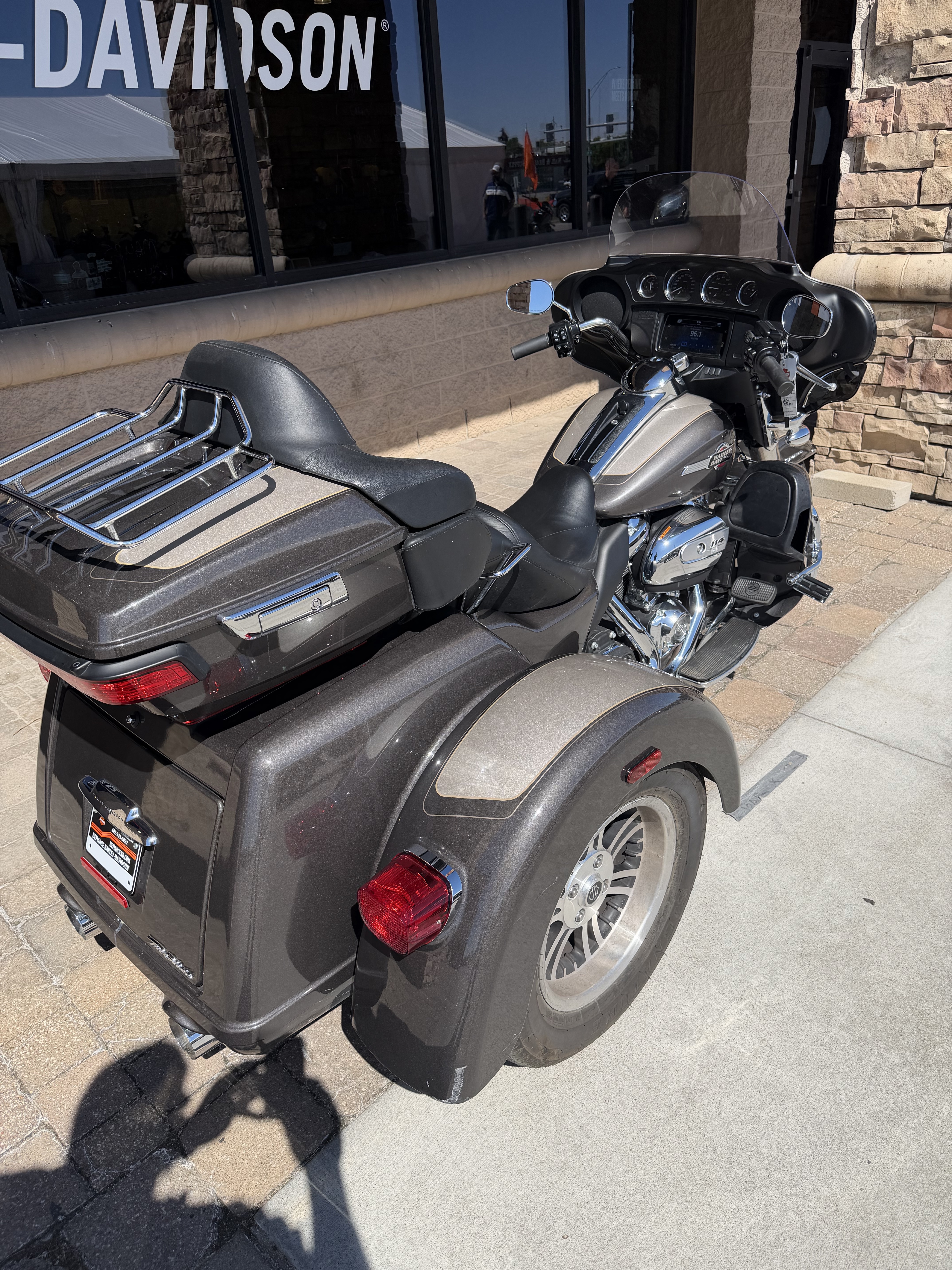 2023 Harley-Davidson Tri Glide® Ultra in Omaha, Nebraska - Photo 6