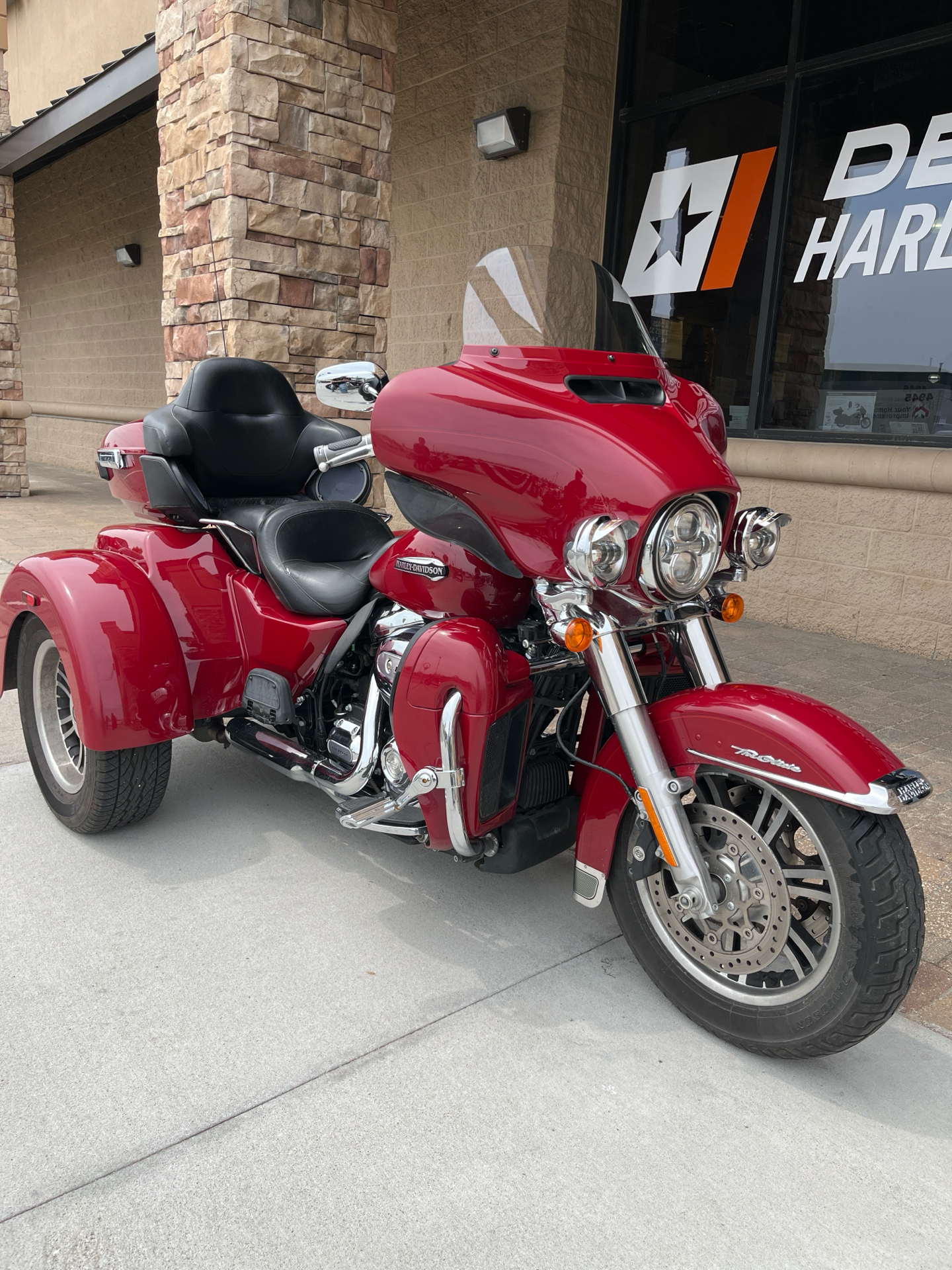 2021 Harley-Davidson Tri Glide® Ultra in Omaha, Nebraska - Photo 2