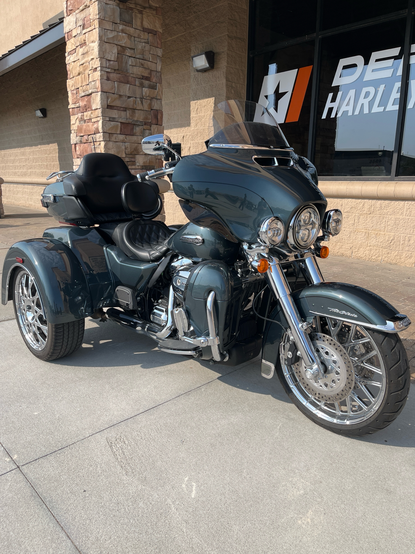 2020 Harley-Davidson Tri Glide® Ultra in Omaha, Nebraska - Photo 2