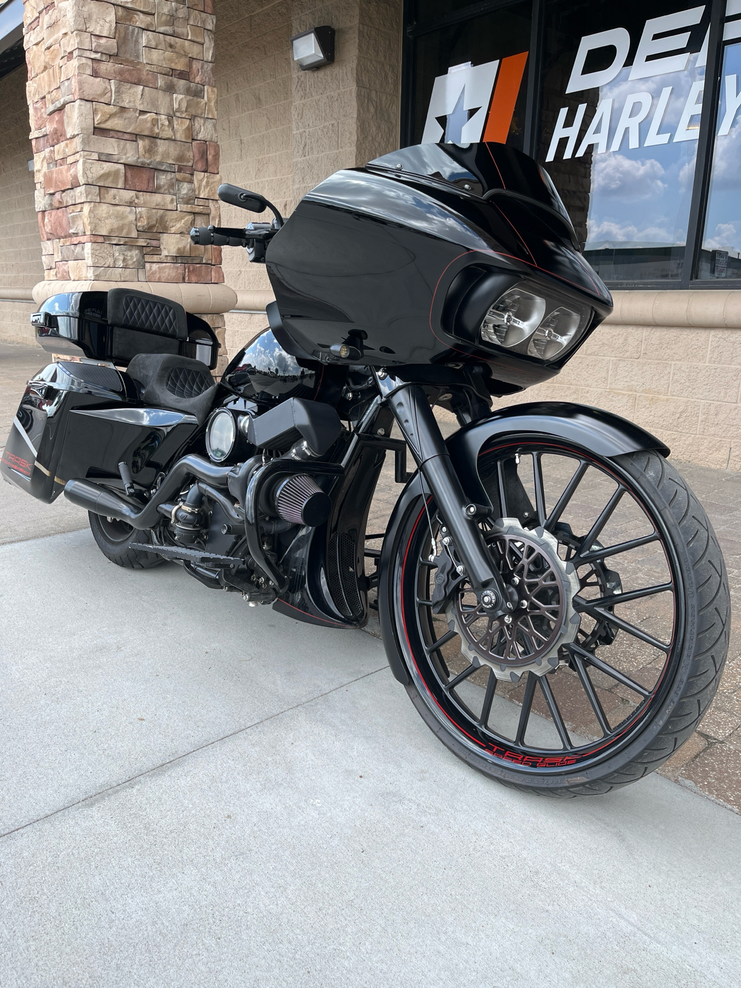 2015 Harley-Davidson Road Glide® Special in Omaha, Nebraska - Photo 2