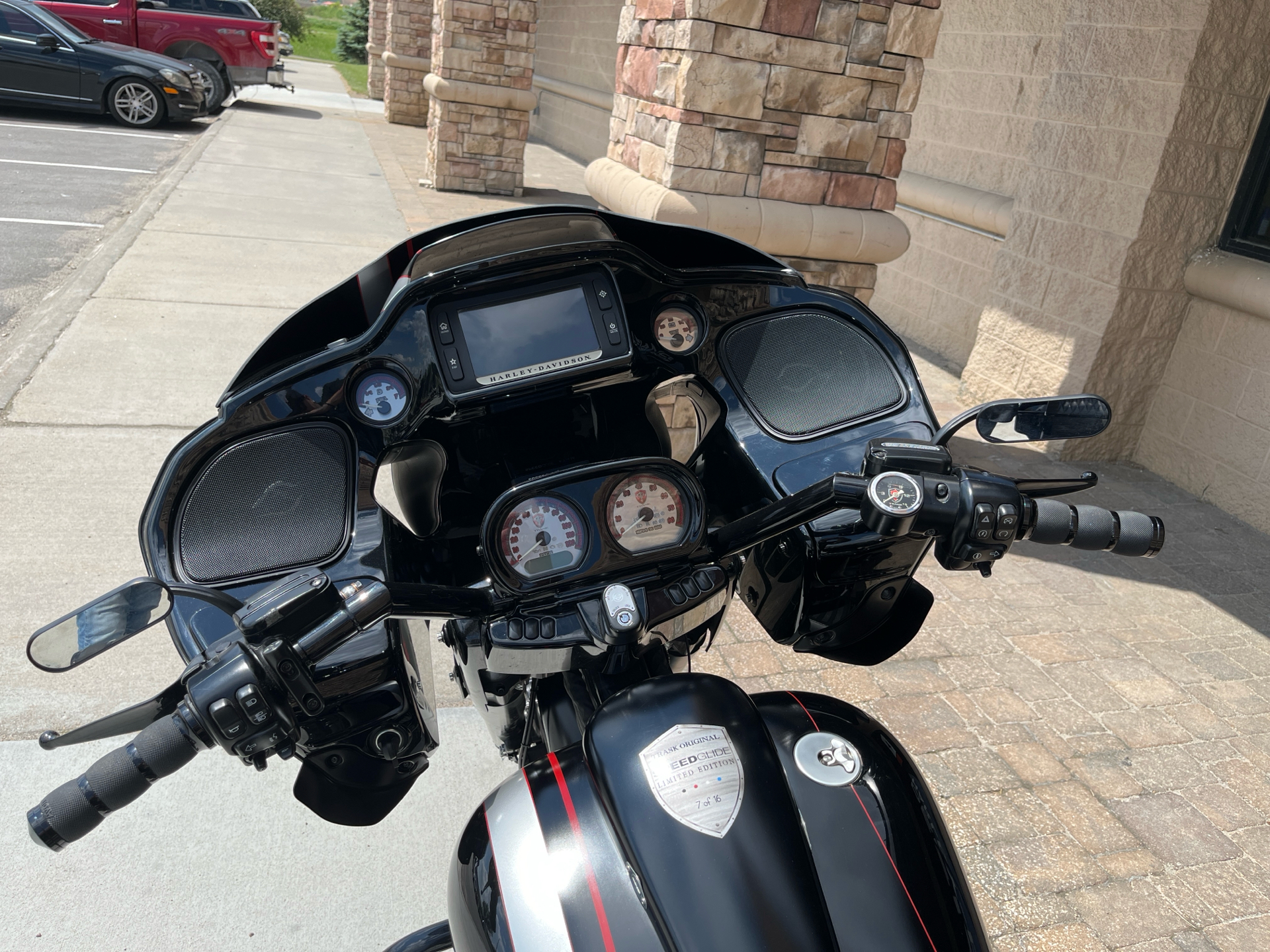 2015 Harley-Davidson Road Glide® Special in Omaha, Nebraska - Photo 9