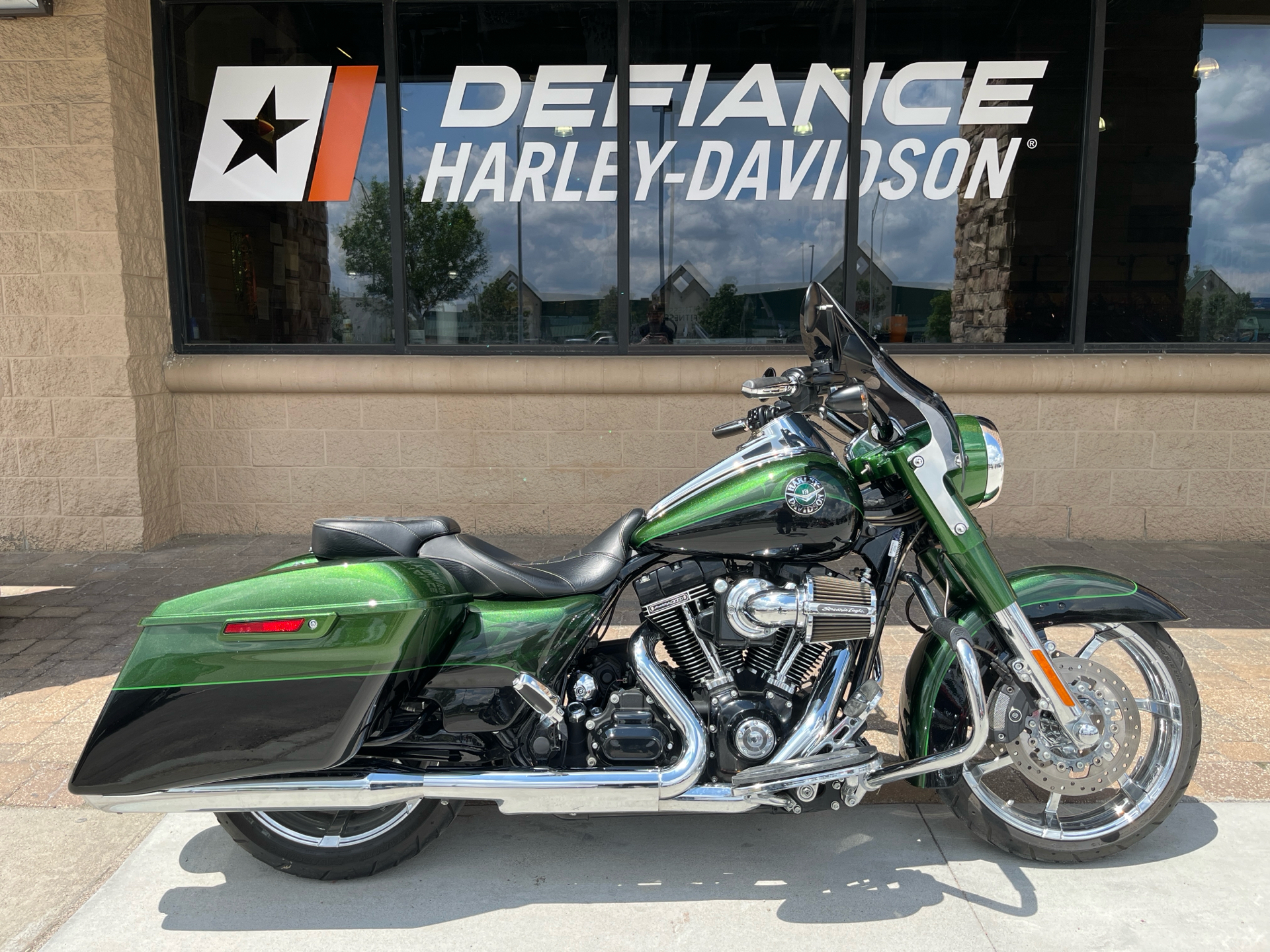 2014 Harley-Davidson CVO™ Road King® in Omaha, Nebraska - Photo 1