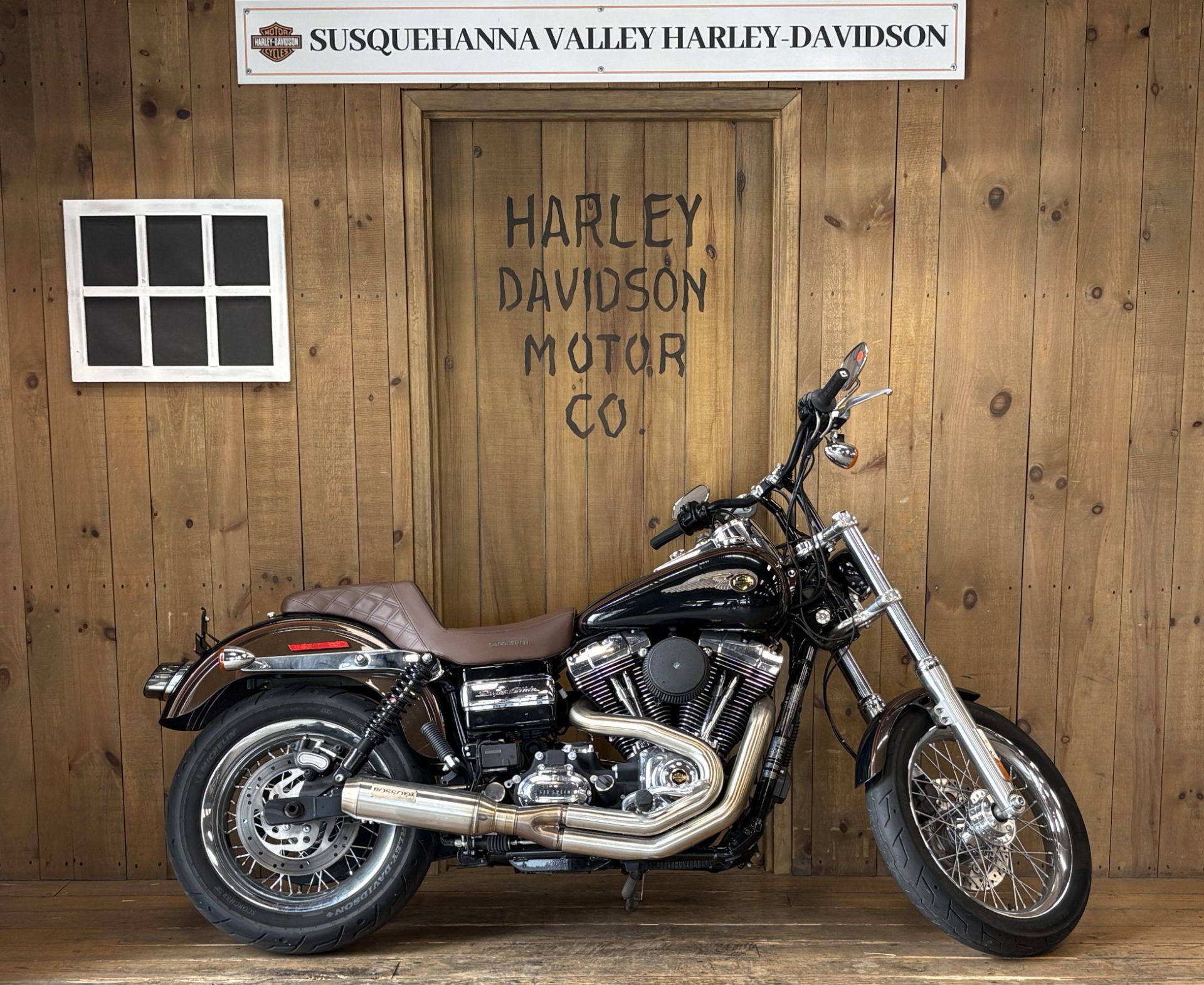 2013 Harley-Davidson Dyna® Super Glide® Custom Vivid Black