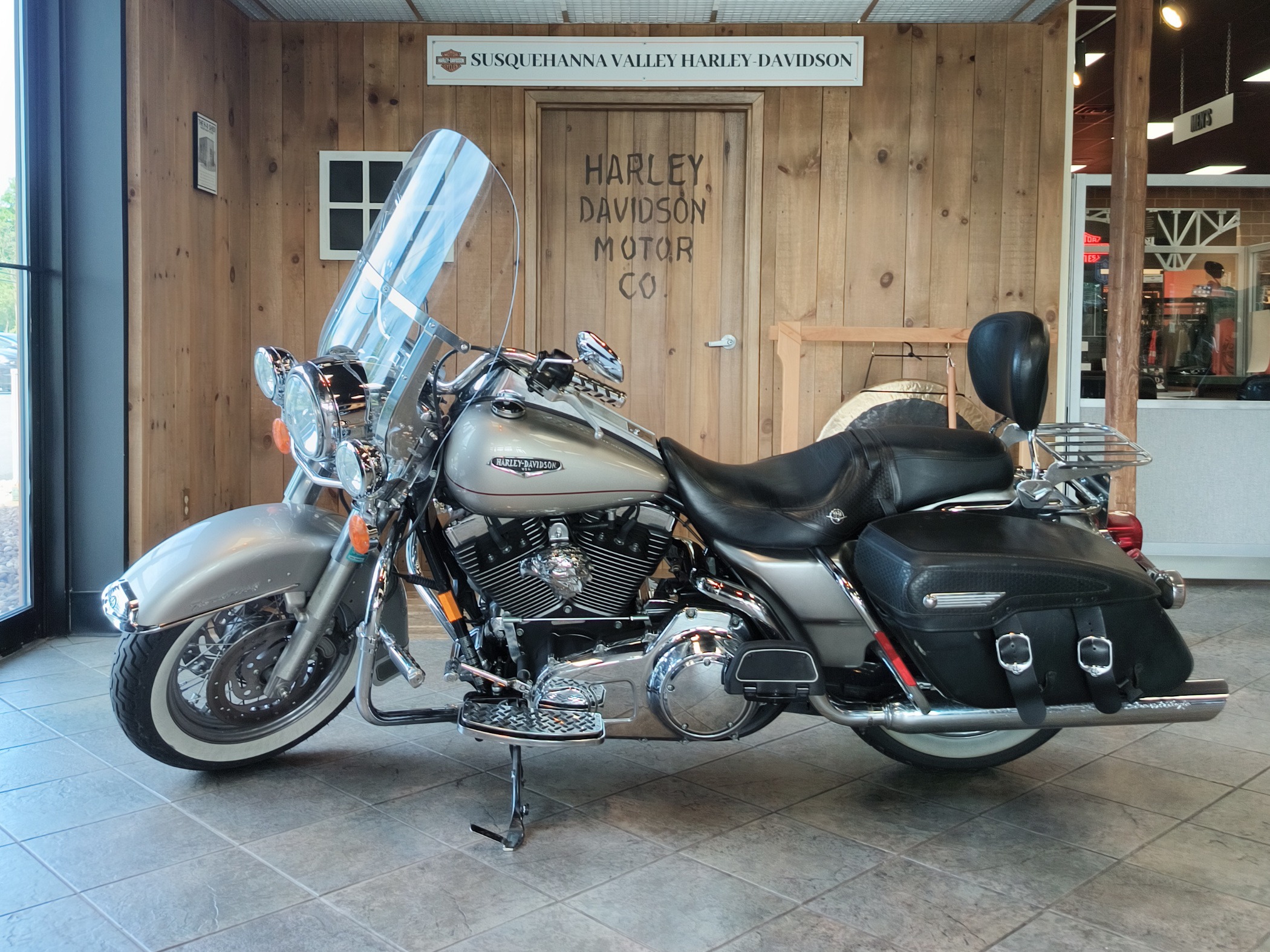 2007 Harley-Davidson Road King® Classic 4