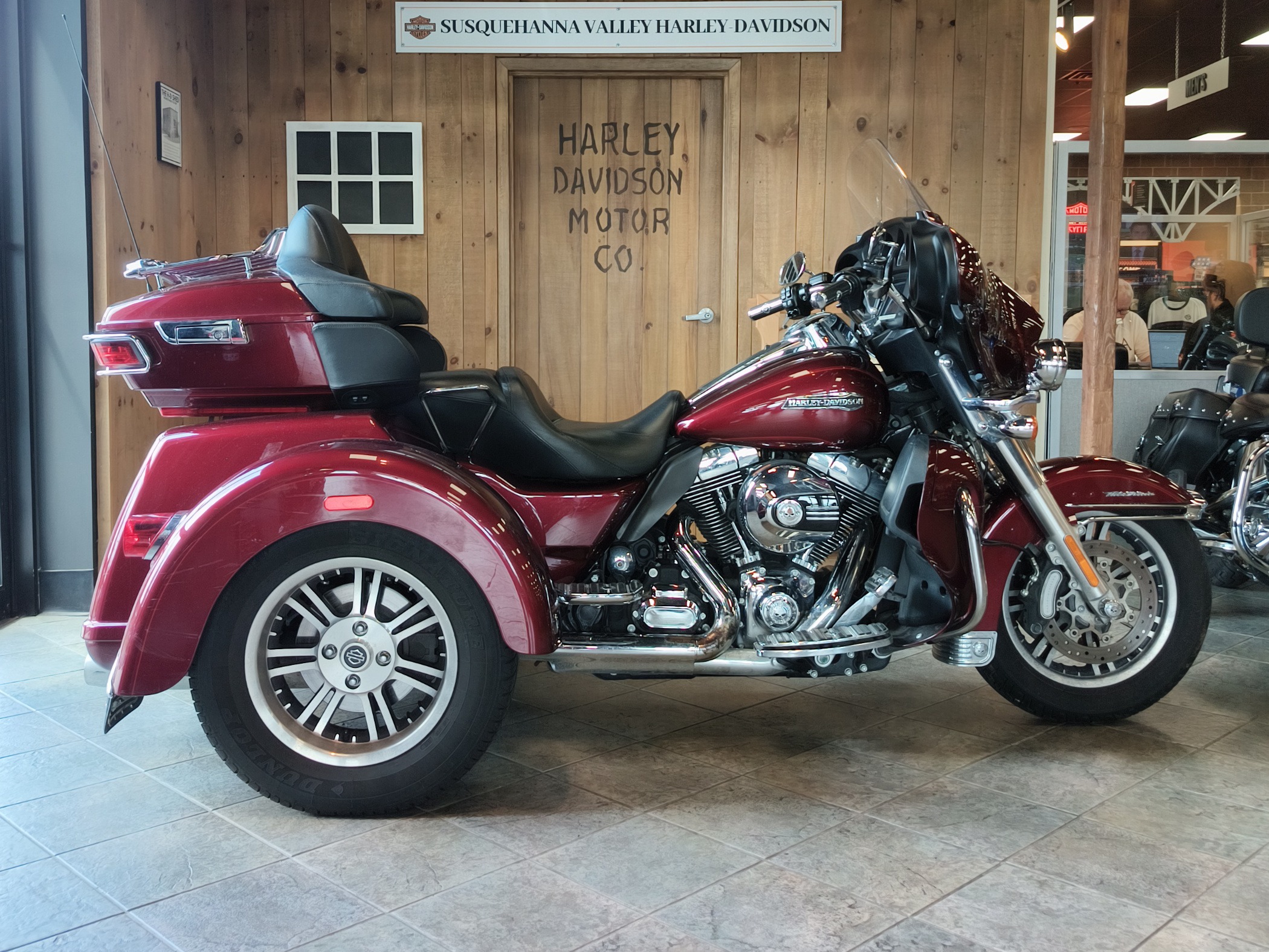 2015 Harley-Davidson Tri Glide® Ultra 1