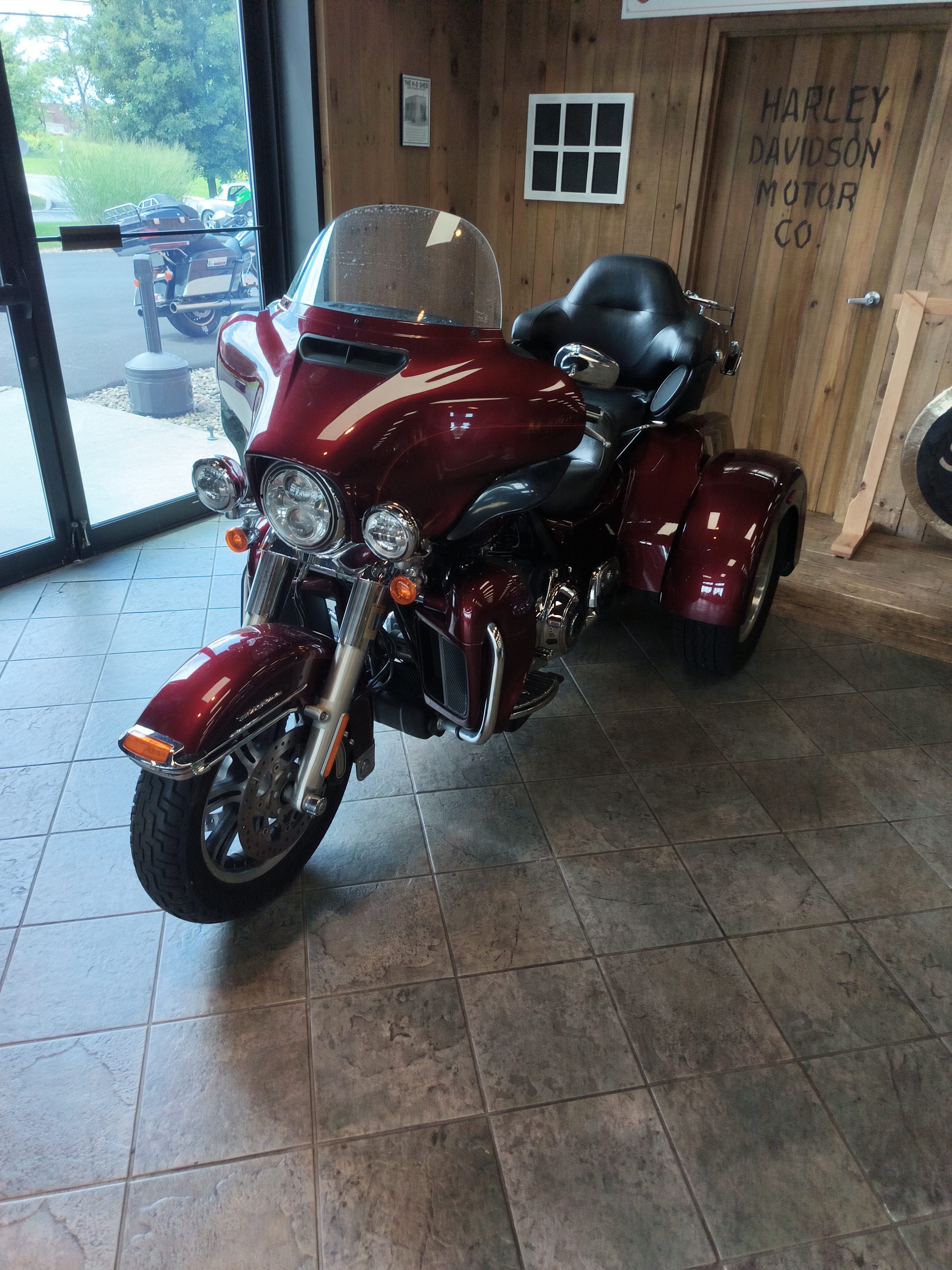 2015 Harley-Davidson Tri Glide® Ultra 7