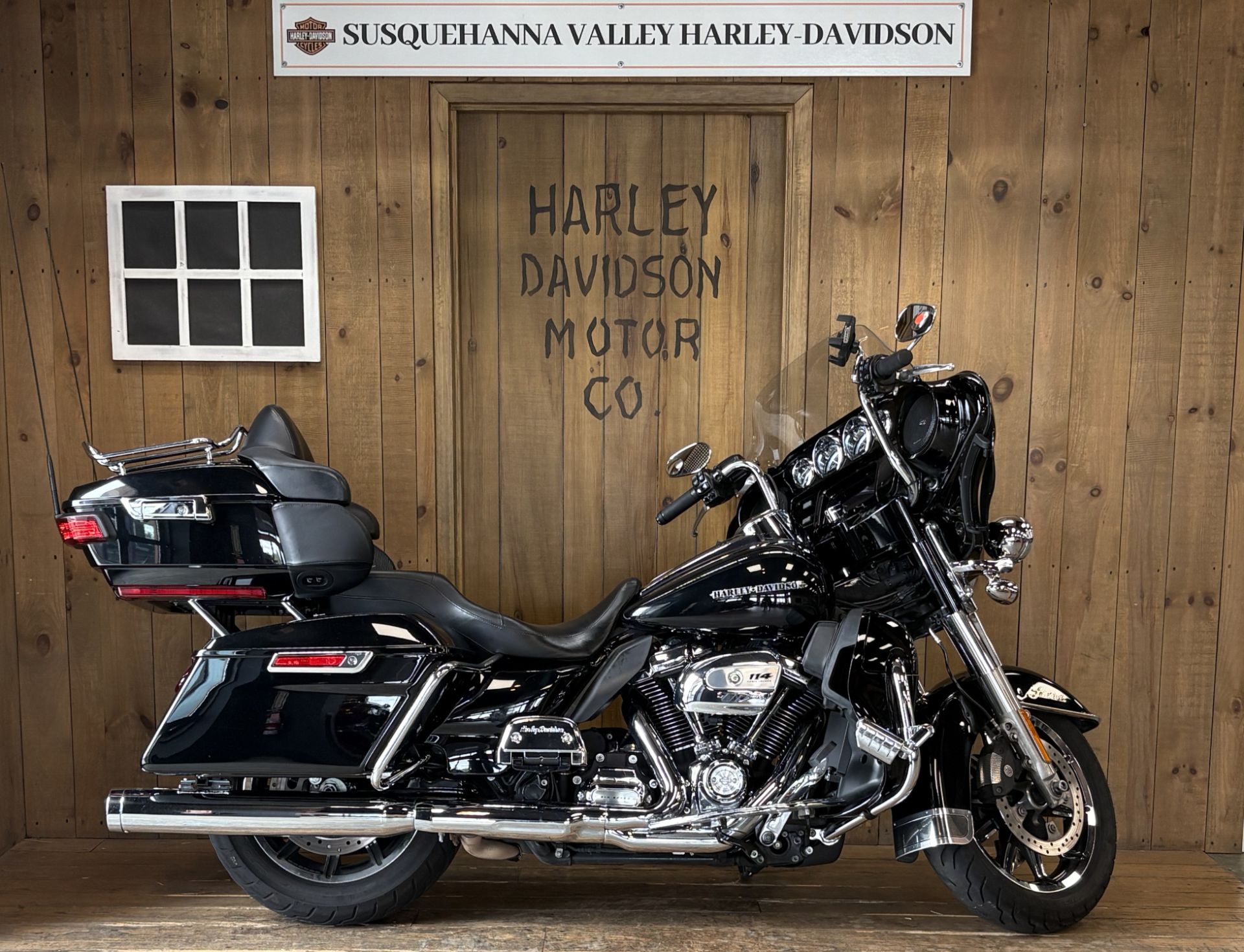 2019 Harley-Davidson Ultra Limited Vivid Black