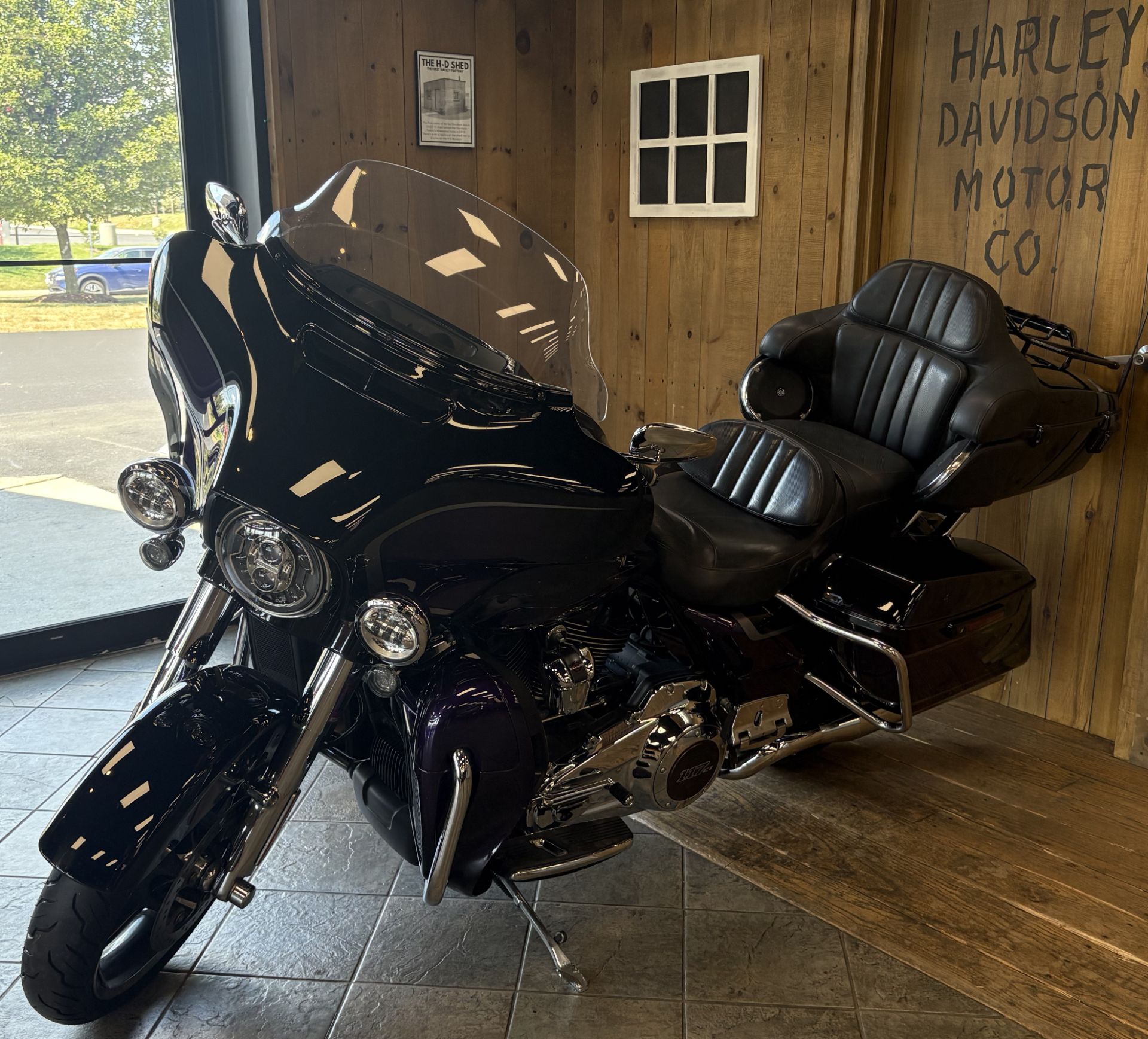 2021 Harley-Davidson CVO™ Limited Royal Purple / Royal Black Fade