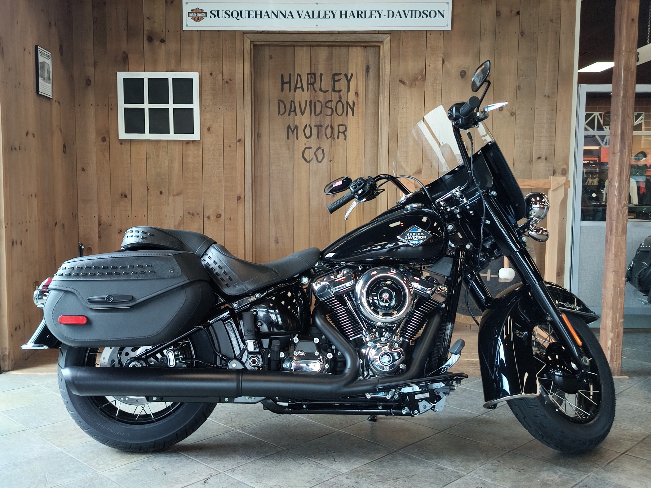 2026 Harley-Davidson Heritage Classic 1