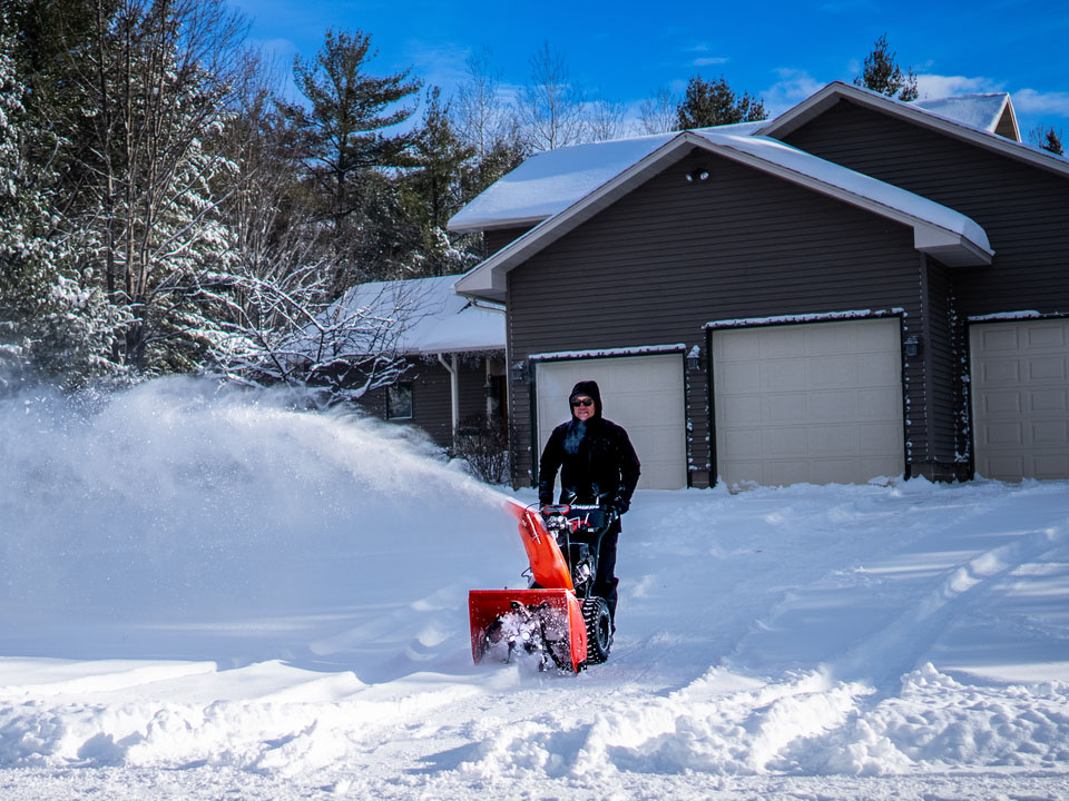 Ariens Deluxe 24 in Gaylord, Michigan - Photo 8
