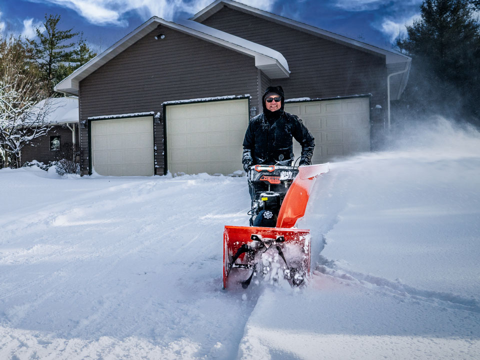 Ariens Deluxe 30 EFI in Gaylord, Michigan - Photo 10