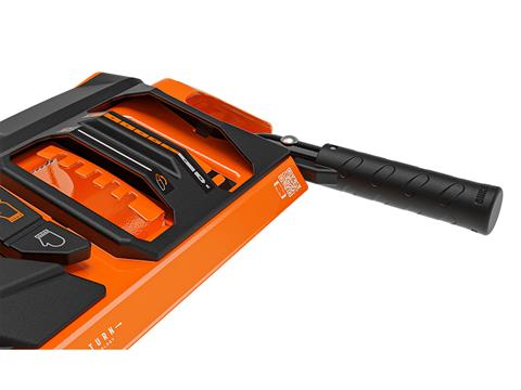 Ariens Platinum 28 RapidTrak SHO in Calmar, Iowa - Photo 5