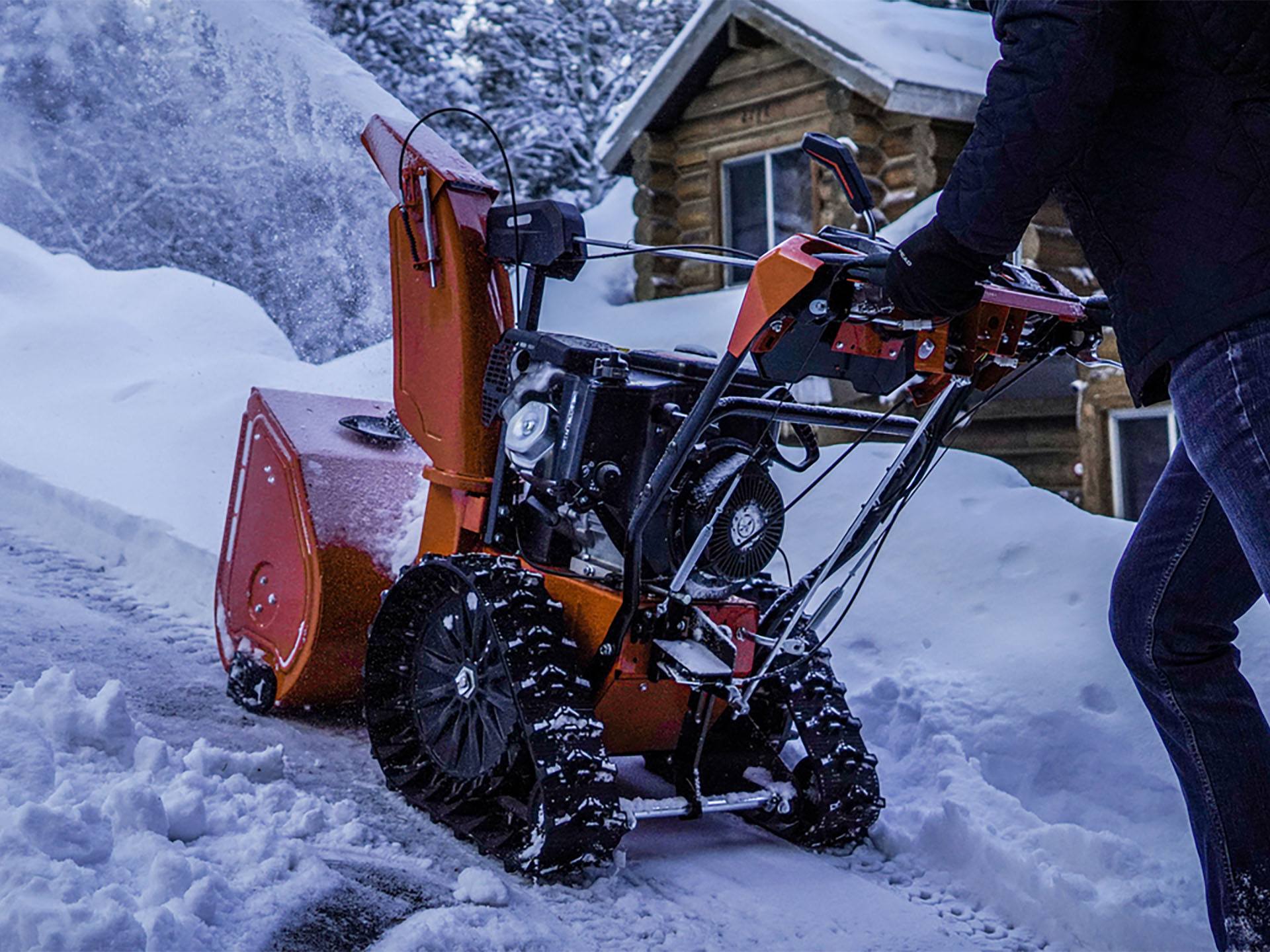 Ariens Platinum 28 RapidTrak SHO in Calmar, Iowa - Photo 8
