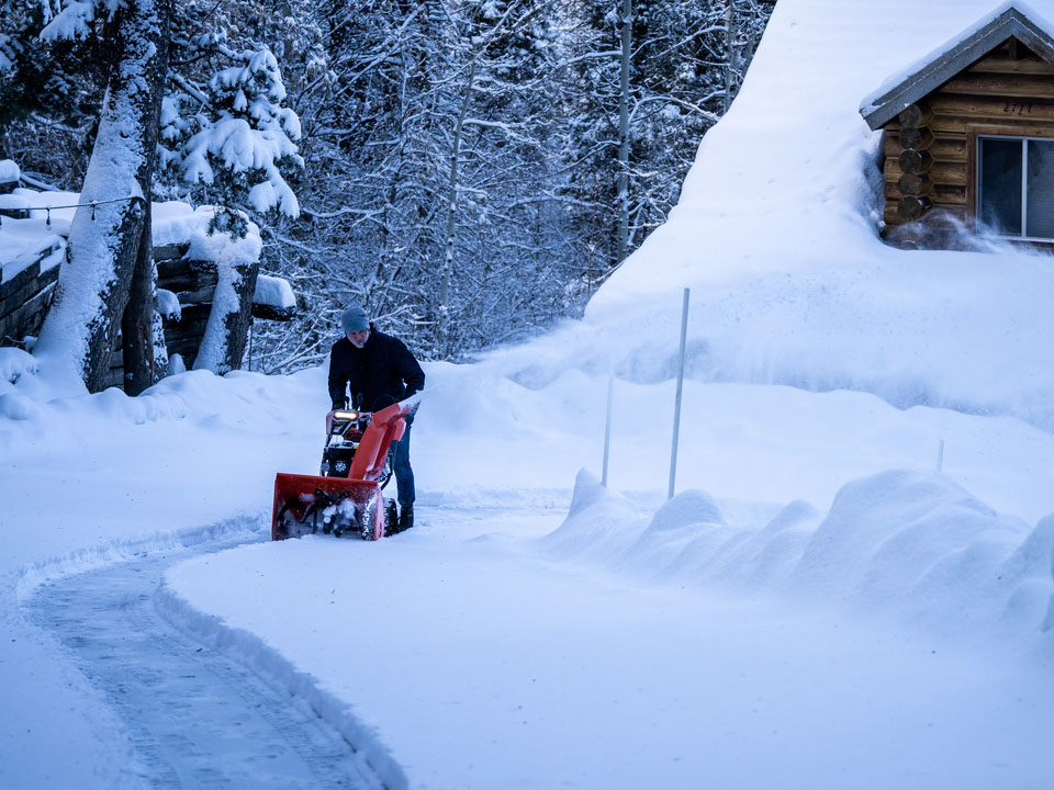 Ariens Platinum 28 Rapidtrak SHO in Calmar, Iowa - Photo 10