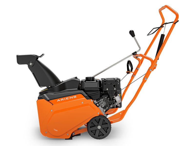 Ariens Professional 21 SSRC in Calmar, Iowa - Photo 3
