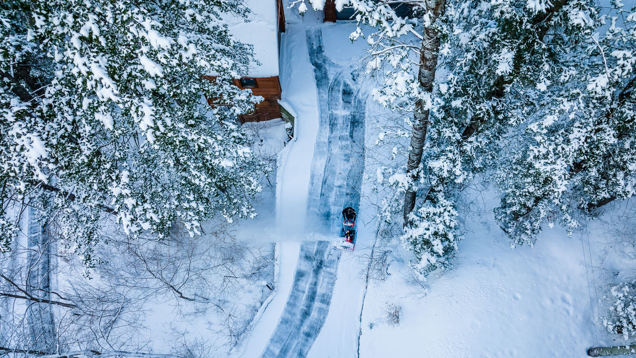 Ariens Professional 32 in Gaylord, Michigan - Photo 9