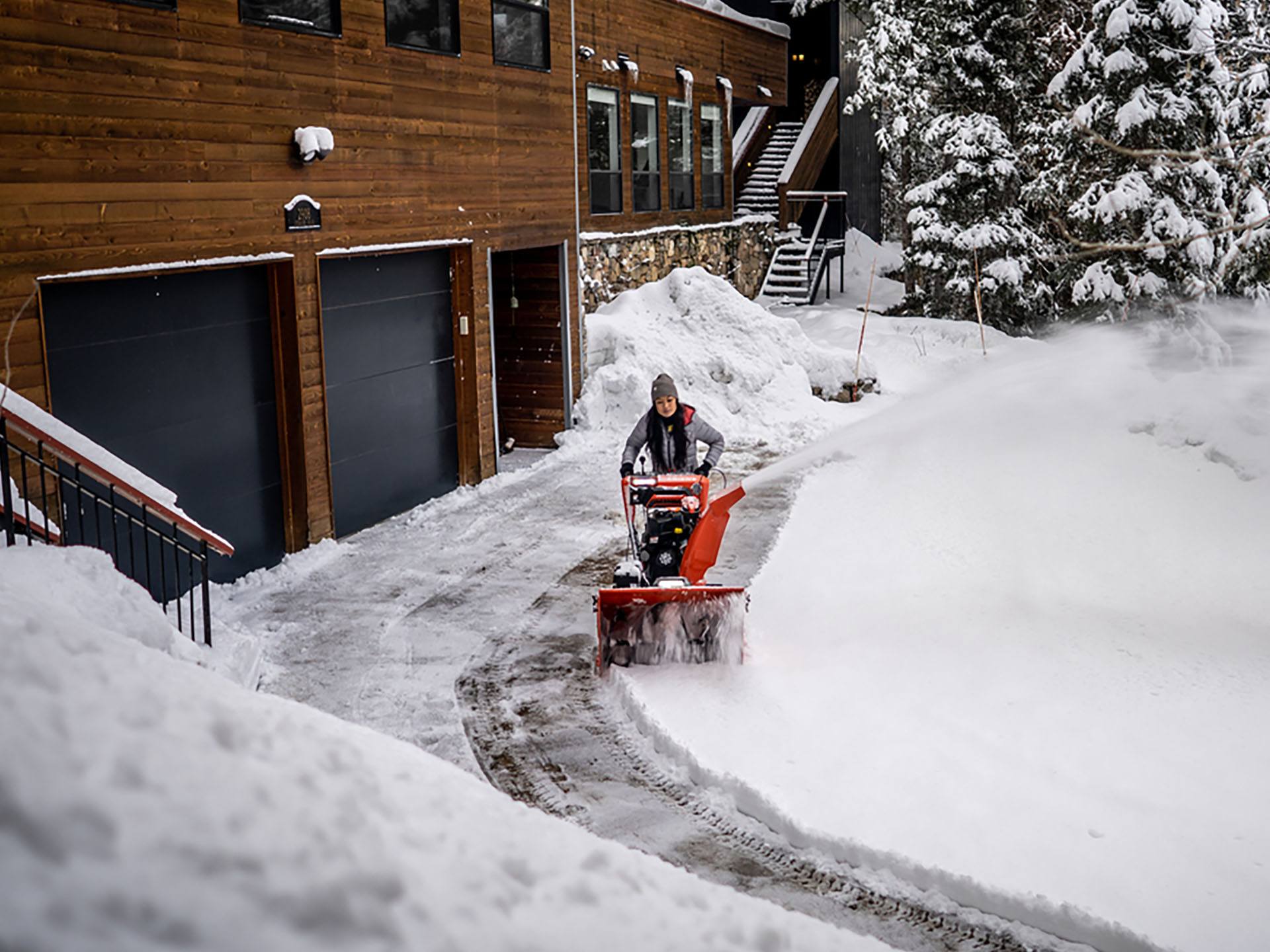 Ariens Professional Alpine Edition - 28 Hydro EFI RapidTrak in Gaylord, Michigan - Photo 10