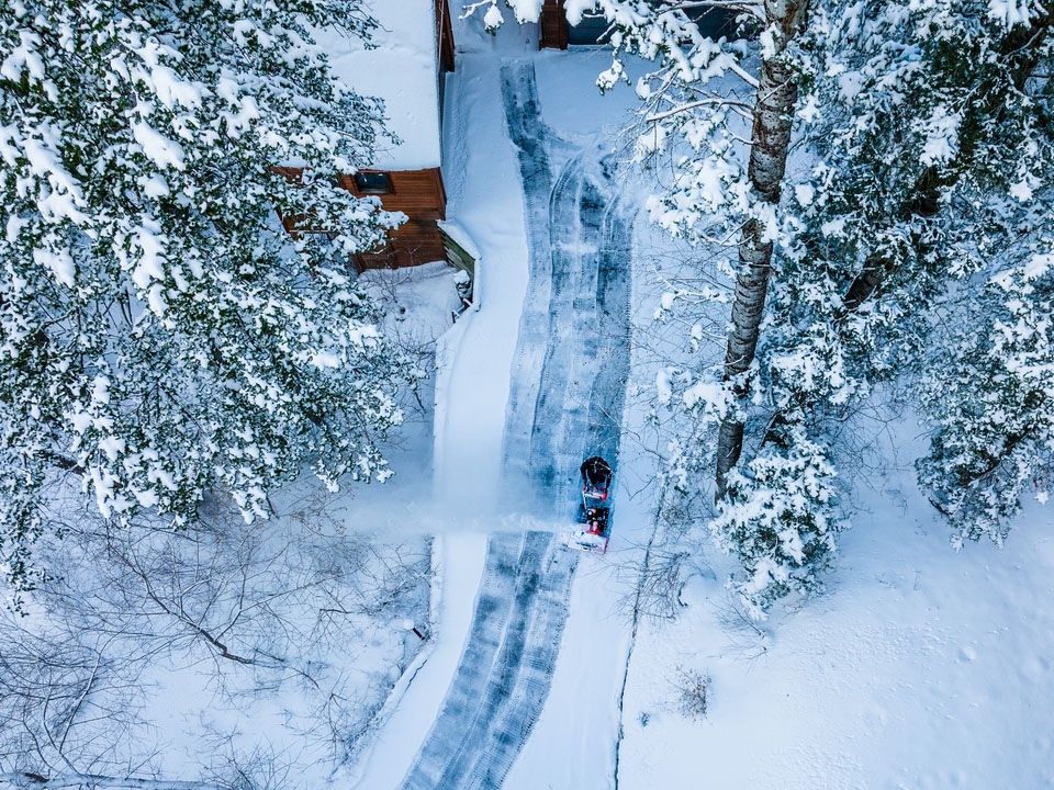 Ariens Professional Mountaineering Edition - 32 Hydro EFI RapidTrak in Gaylord, Michigan - Photo 9