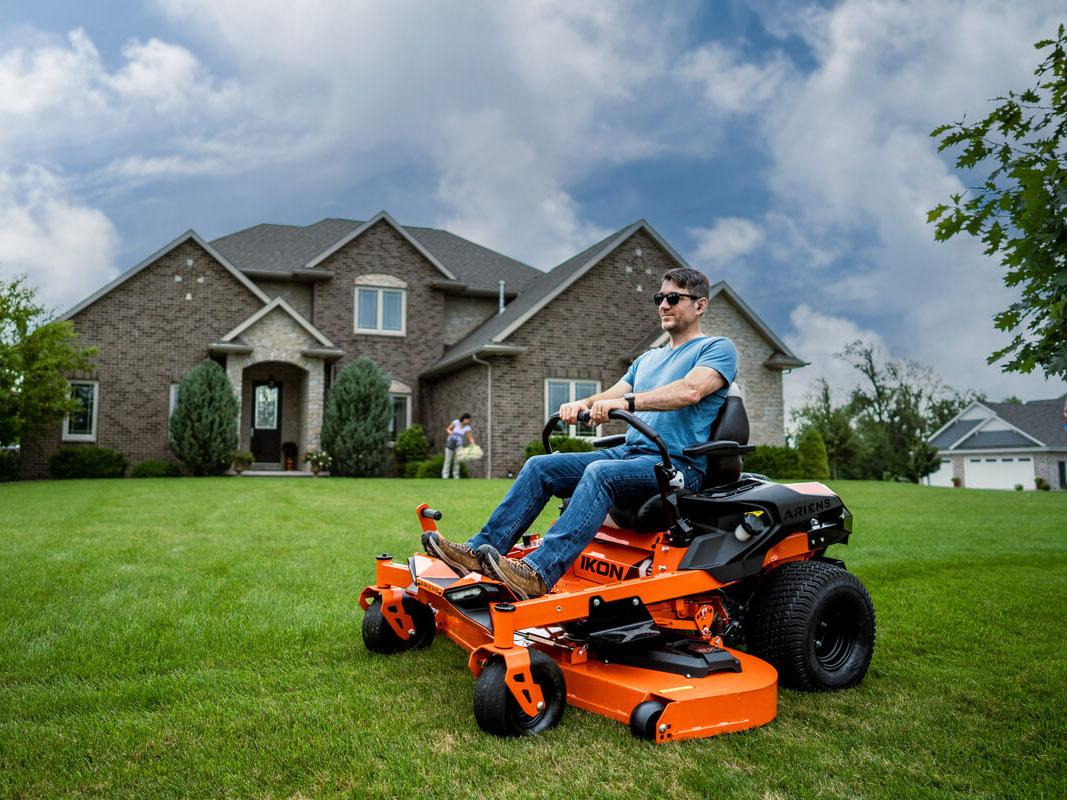 2025 Ariens IKON 48 in. Kawasaki FR651V 21.5 hp in Gaylord, Michigan - Photo 9